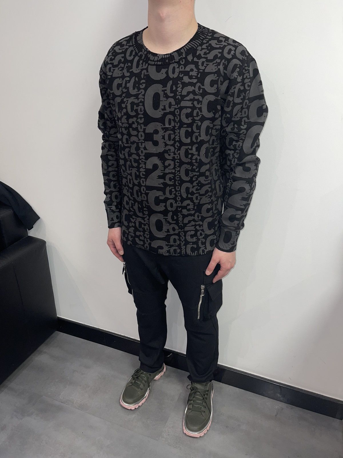 032c DSWT! 032c Logo All Over Monogram Black Crewneck Size US L / EU 52-54 / 3 - 7 Thumbnail