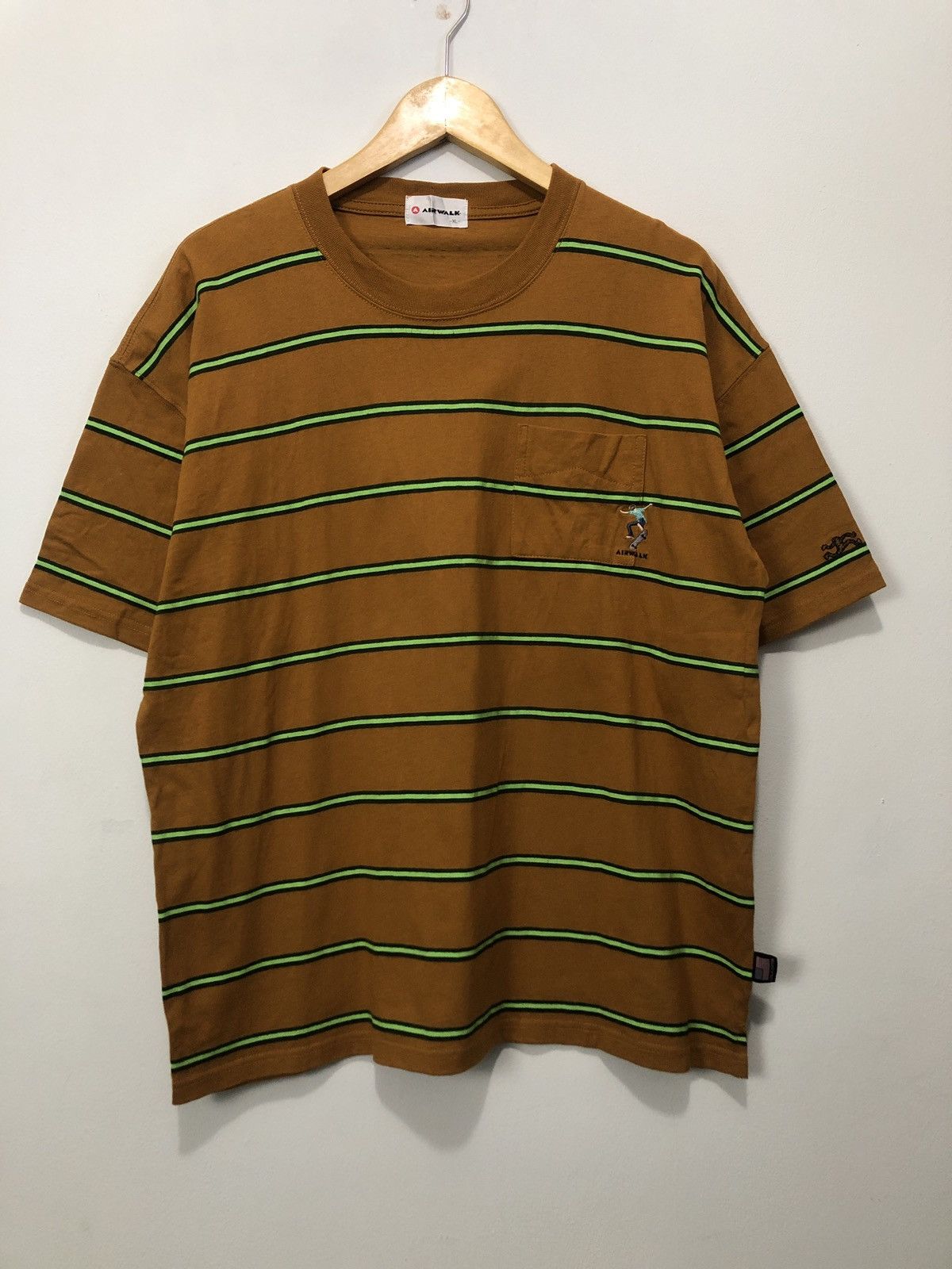 Airwalk Vintage Airwalk T-Shirt Size US XL / EU 56 / 4 - 1 Thumbnail