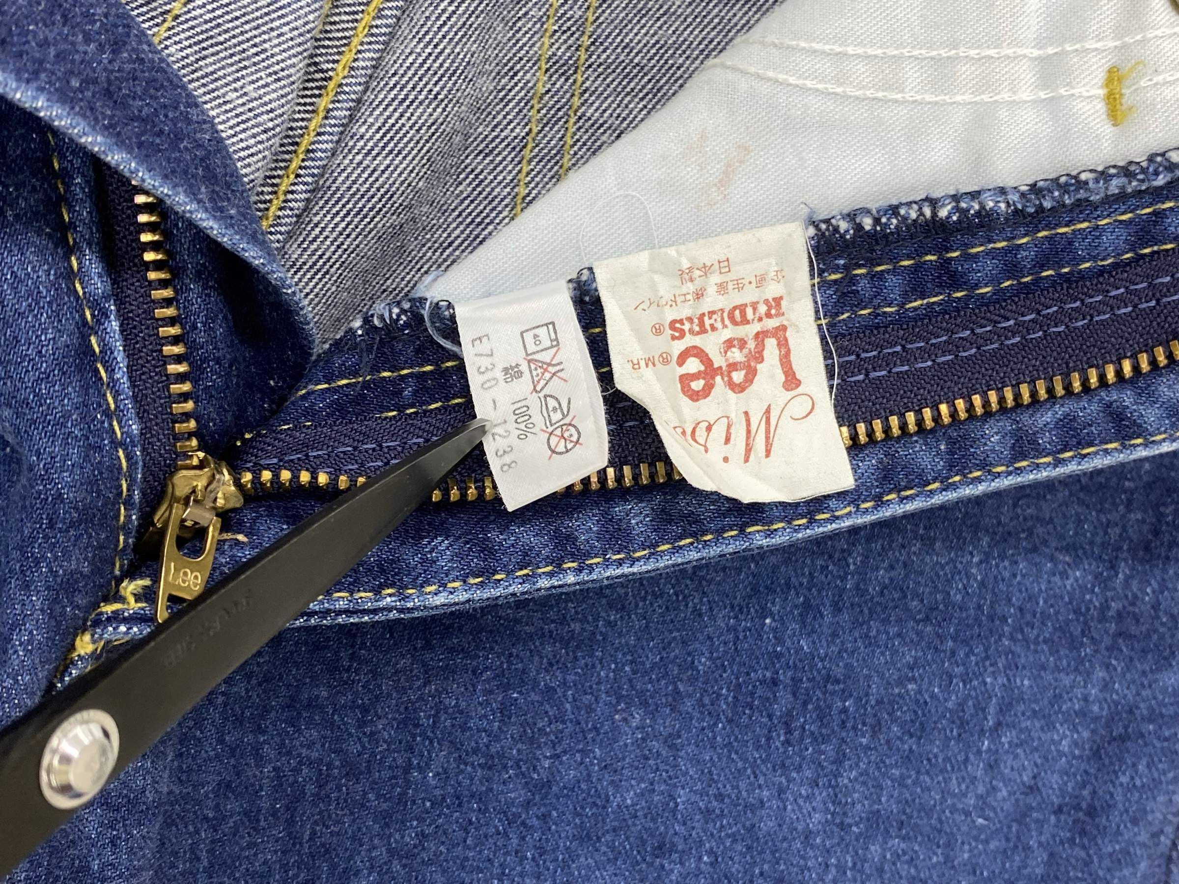 Japanese Brand 90s Lee Riders High Waisted Denim Jeans – Japanese Brand Size 23" - 12 Thumbnail