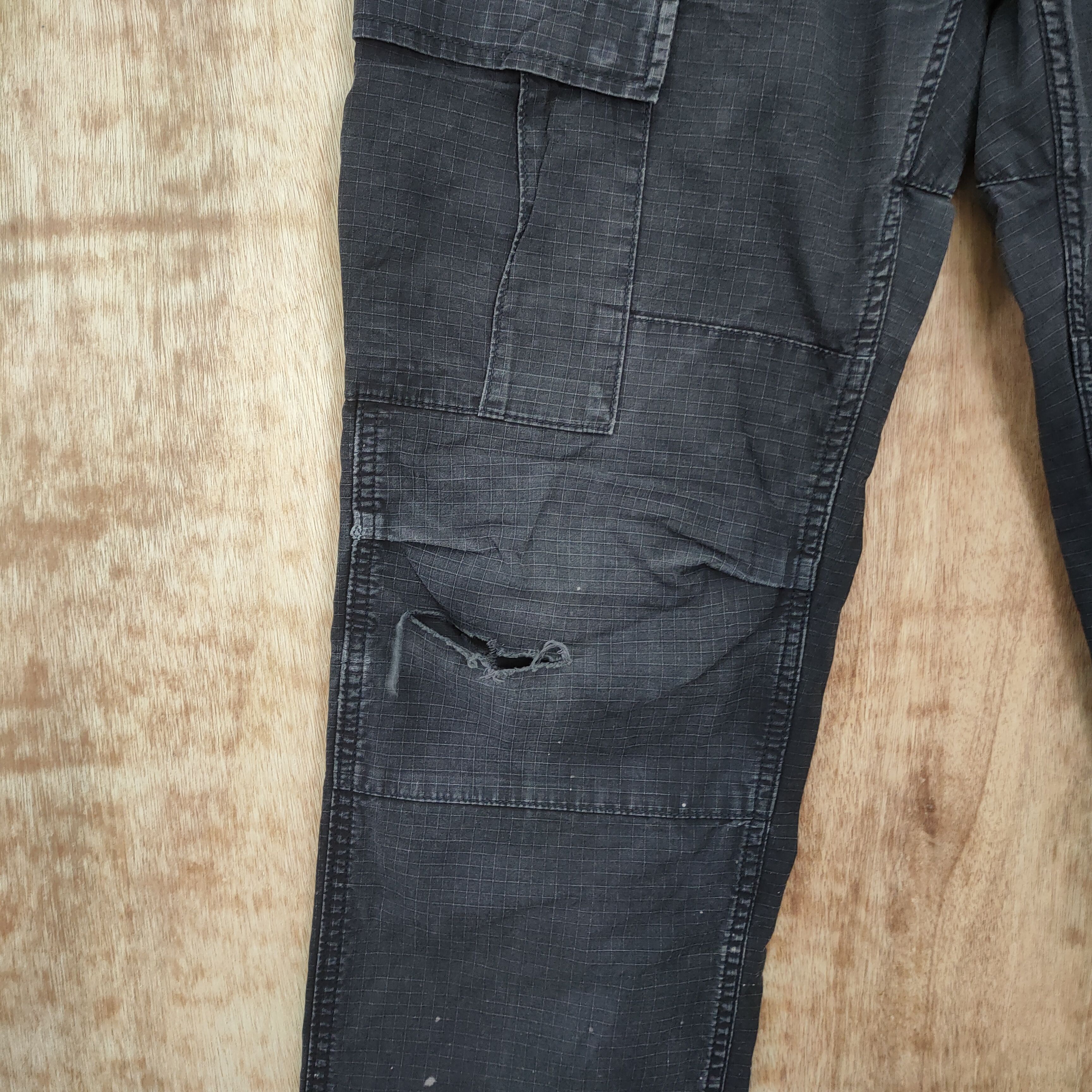 Carhartt CARHARRT WIP CARGO PANTS / DISTRESSED KNEE Size US 32 / EU 48 - 10 Thumbnail