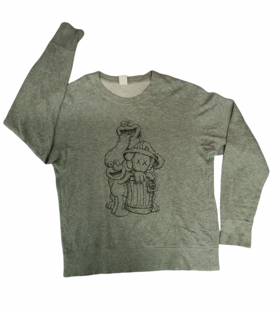 Kaws Kaws Sesame Street Sweatshirt OriginalFake Designer Size US M / EU 48-50 / 2 - 2 Thumbnail