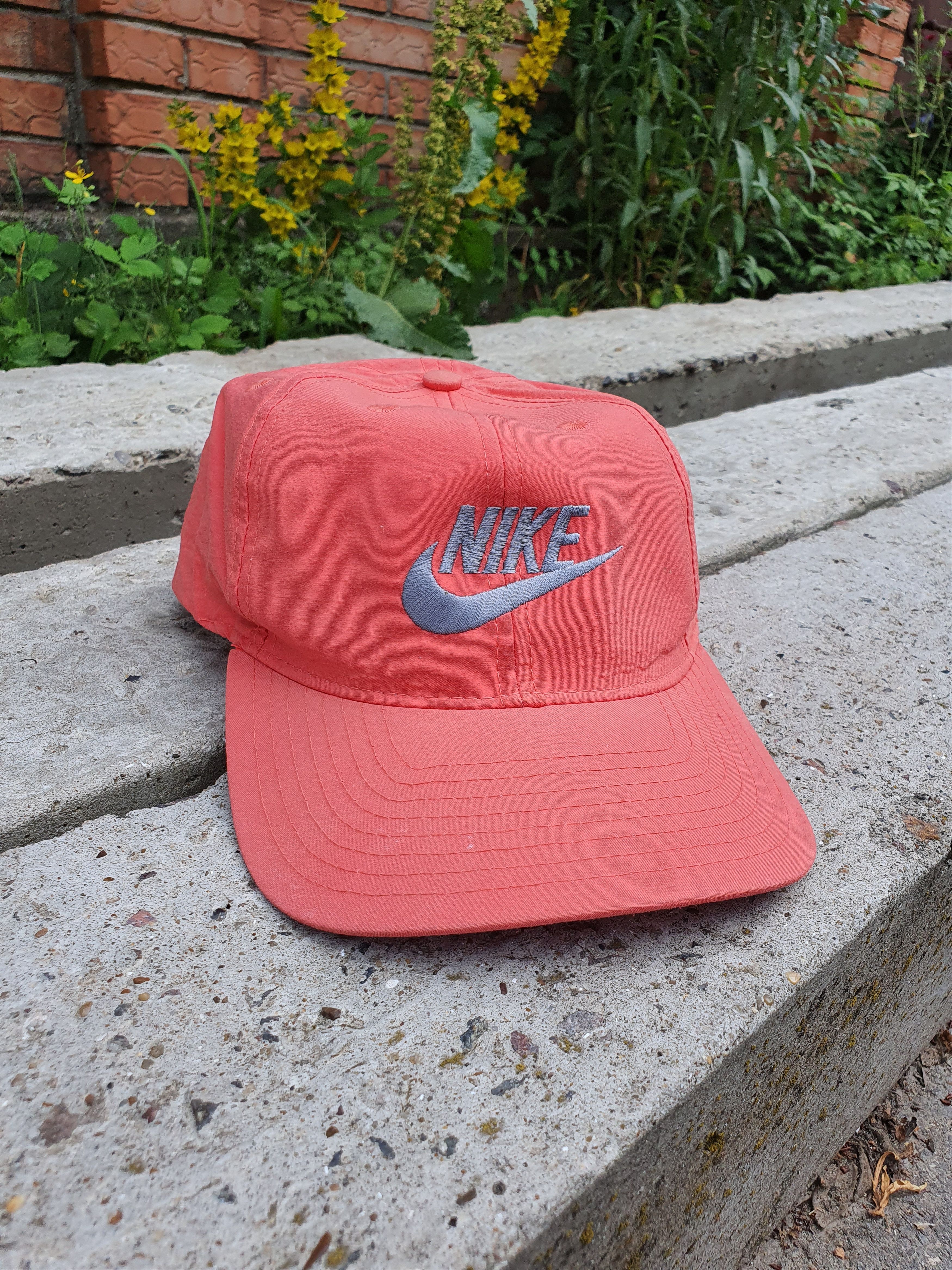 late 80s NIKE Rare Color Vintage Nylon Cap