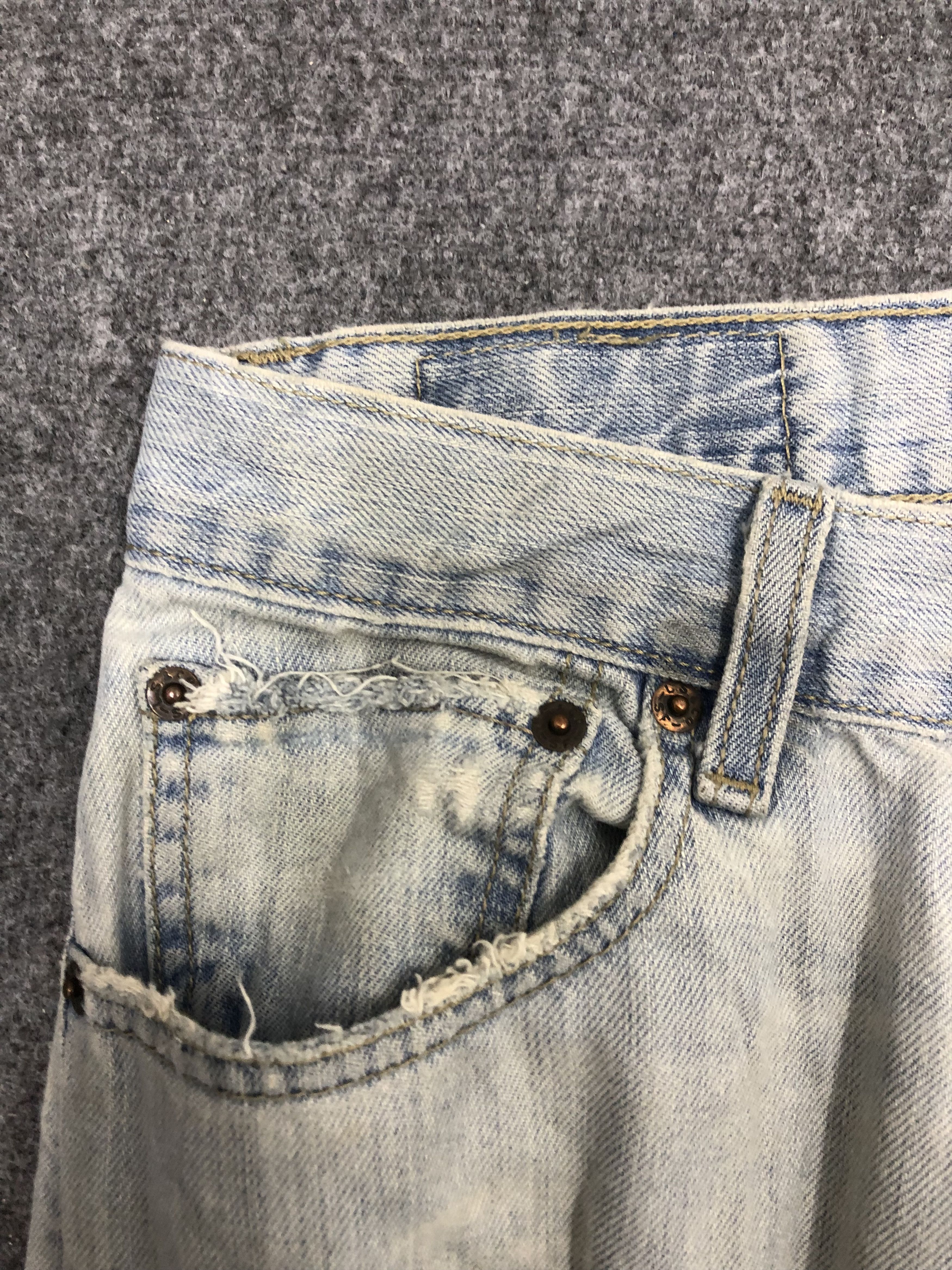 Levi's Vintage Levis 505 Light Blue Denim DP1269 Size US 30 / EU 46 - 9 Thumbnail
