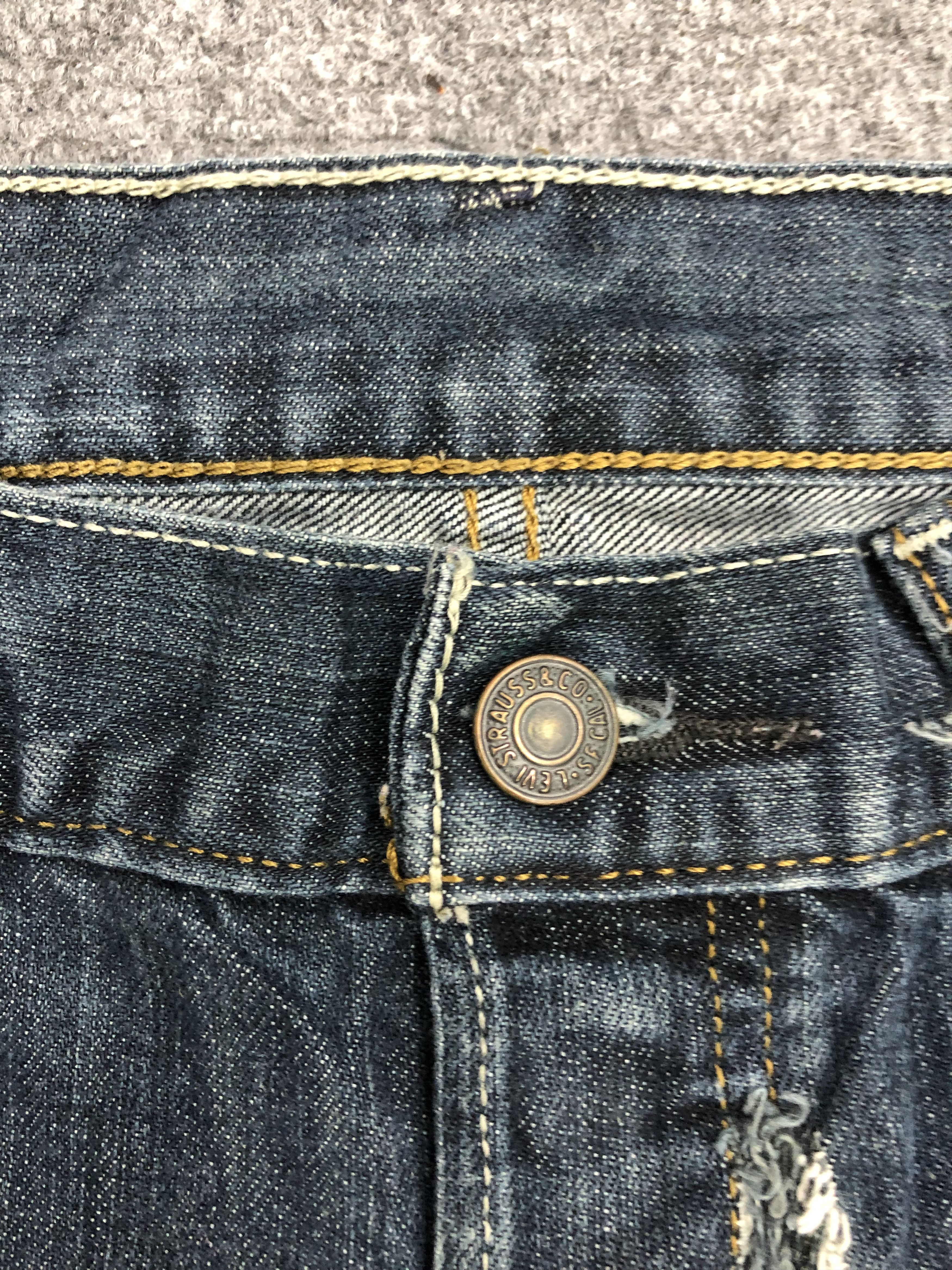 Levi's Vintage Levis 501 Distressed Cropped Denim DP1163 Size US 30 / EU 46 - 9 Thumbnail