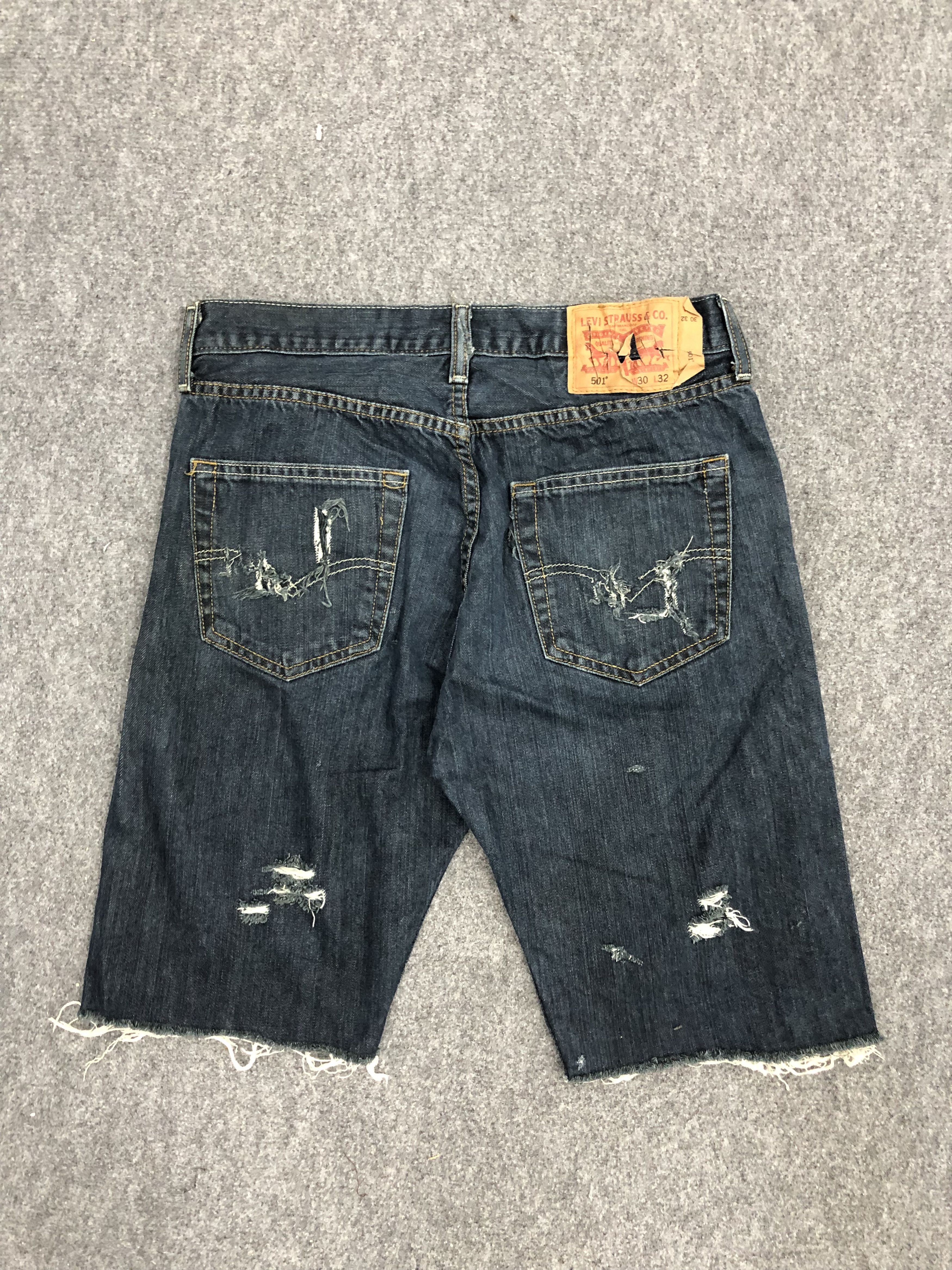 Levi's Vintage Levis 501 Distressed Cropped Denim DP1163 Size US 30 / EU 46 - 2 Thumbnail
