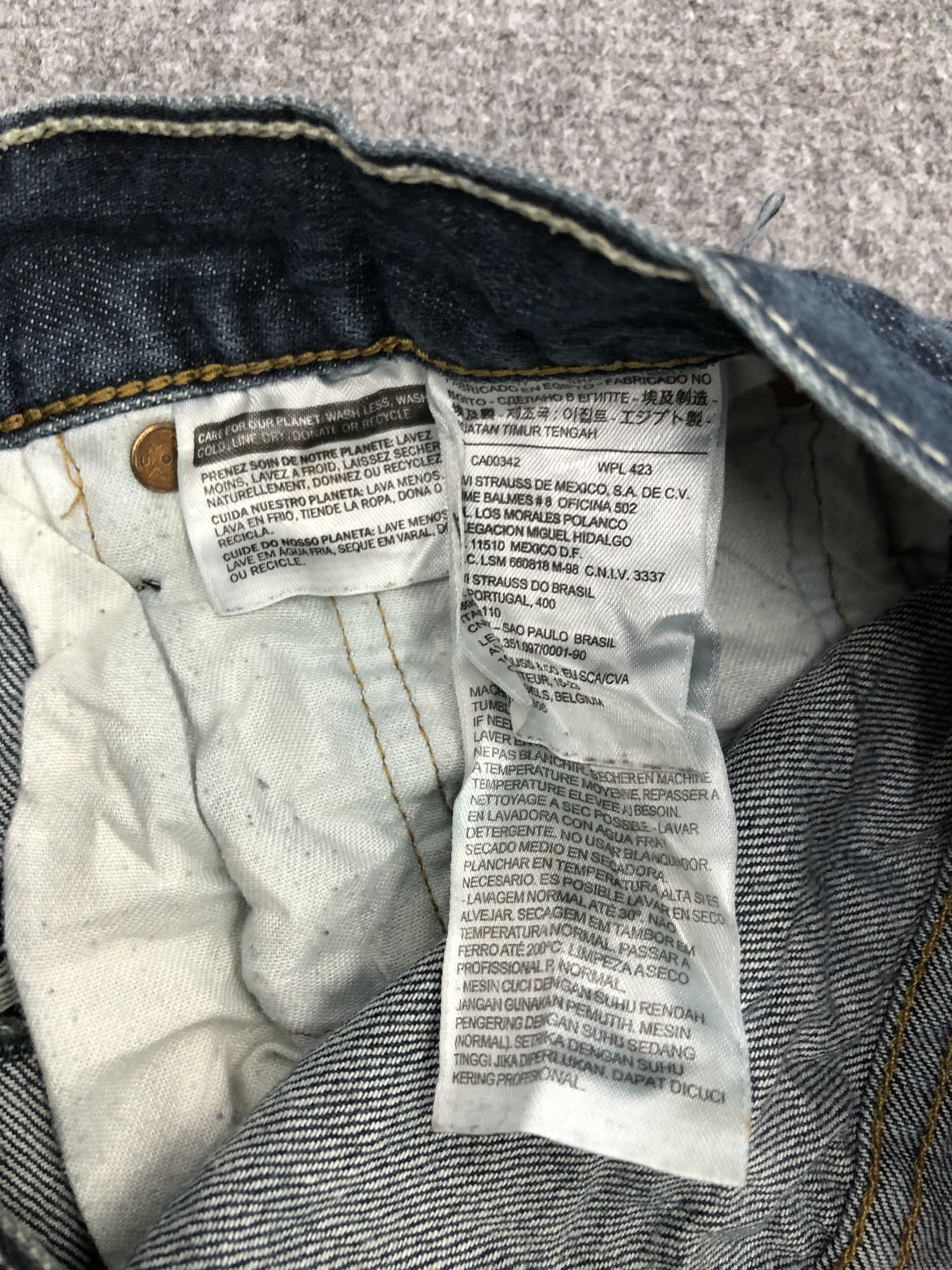 Levi's Vintage Levis 501 Distressed Cropped Denim DP1163 Size US 30 / EU 46 - 4 Thumbnail