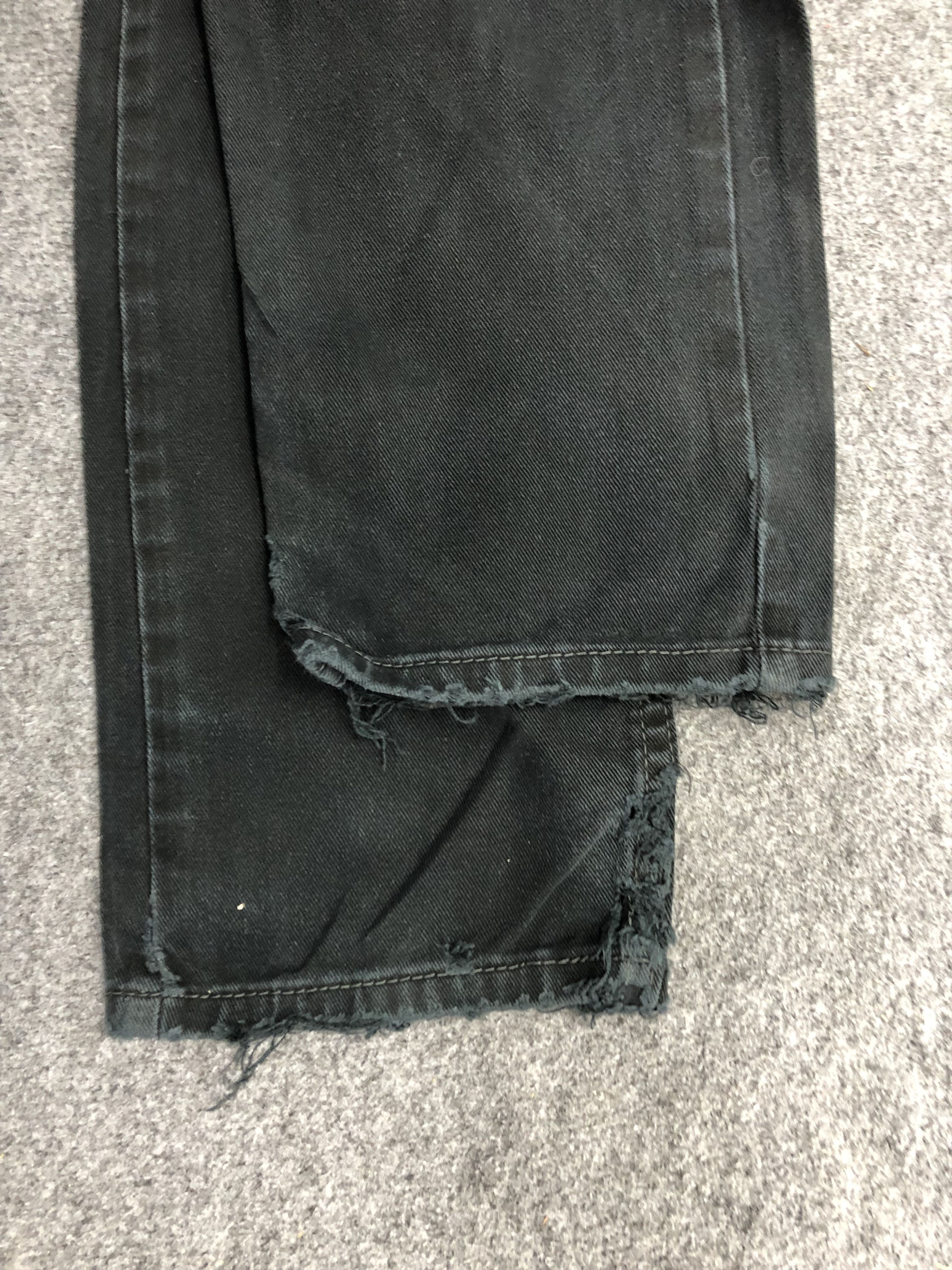 Levi's Vintage Levis 508 Ripped Black Distressed Denim DP1119 Size US 30 / EU 46 - 12 Thumbnail