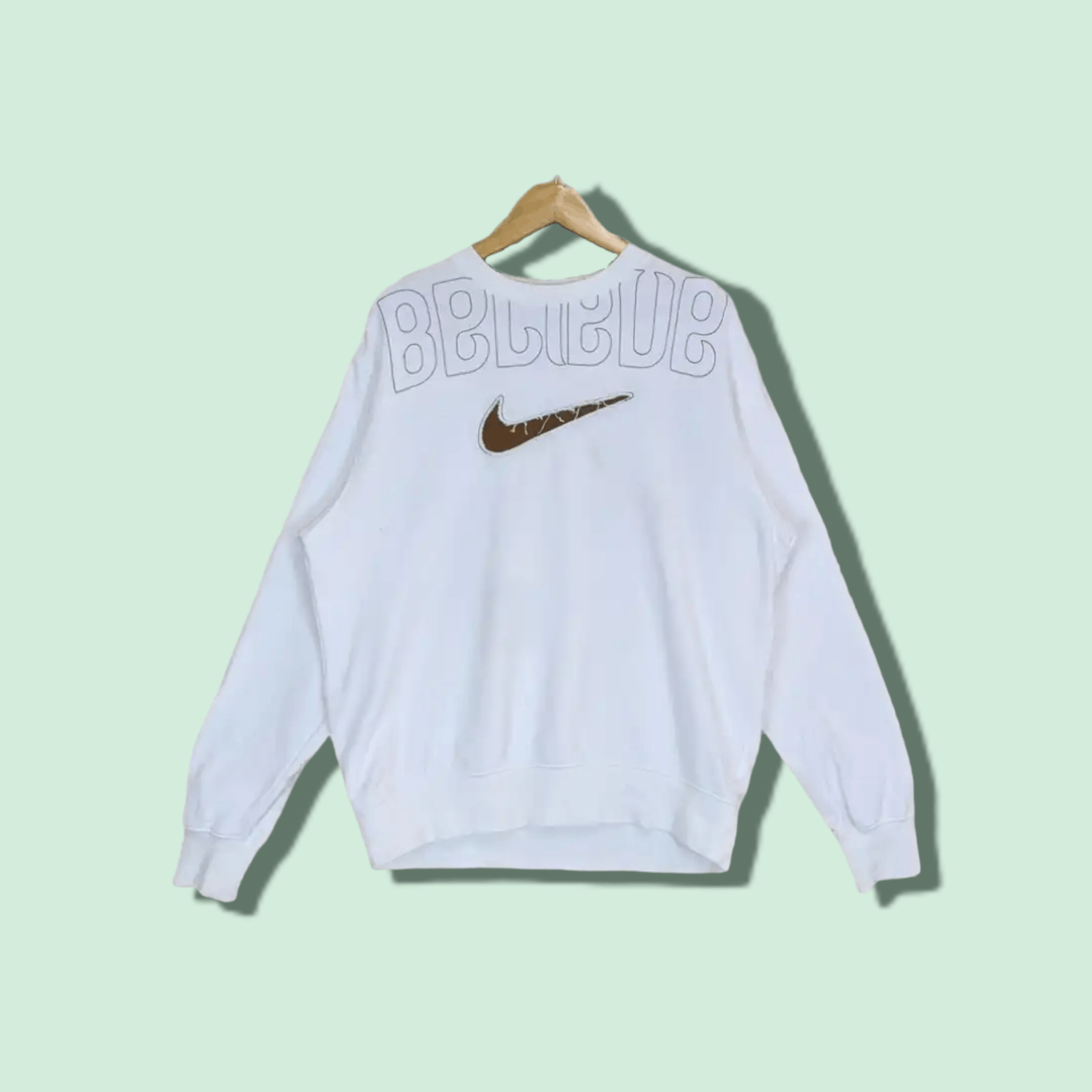 Nike NIKE Big Swoosh Logo Jumper Sweatshirt Size US XL / EU 56 / 4 - 1 Thumbnail