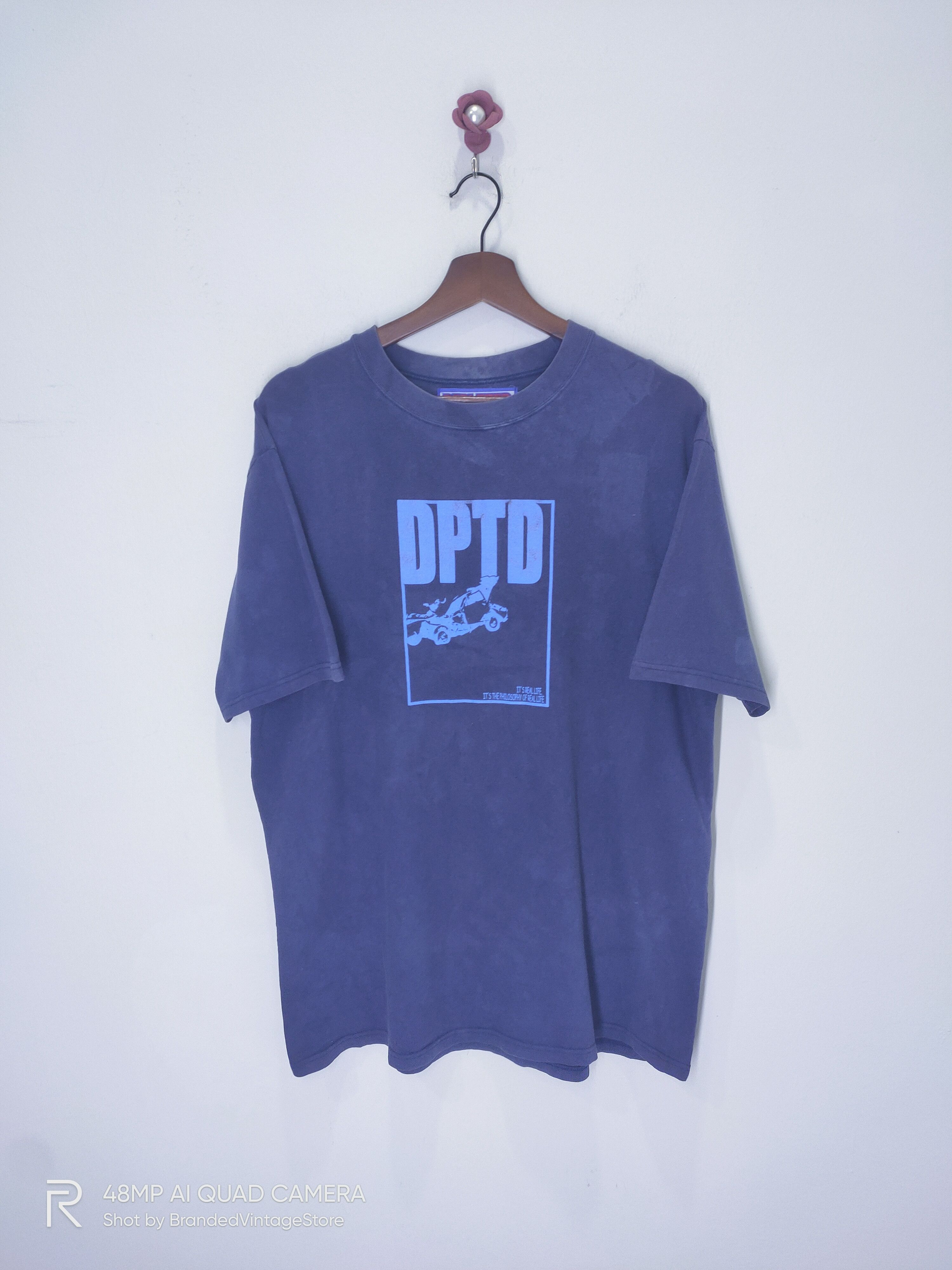 Formula 1 Rare DEPLETED Crash Car Real Life Philosophy Streetwear Tee Size US L / EU 52-54 / 3 - 1 Thumbnail
