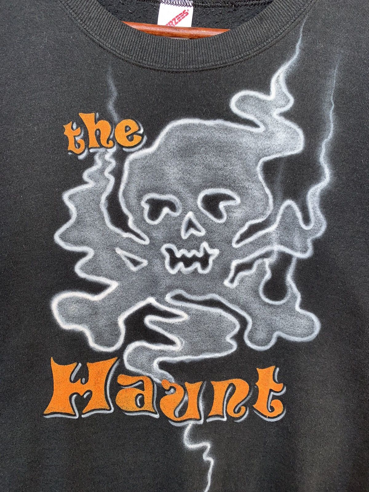 Jerzees Vintage 90s Jerzees The Haunt Sweatshirt/Size L Size US L / EU 52-54 / 3 - 3 Thumbnail