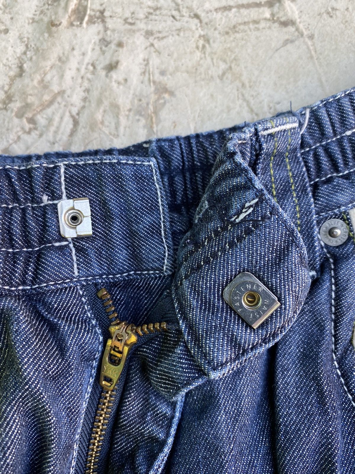 Designer × Japanese Brand Blue Cross Jeans Skull Embroidery Size US 31 - 12 Thumbnail