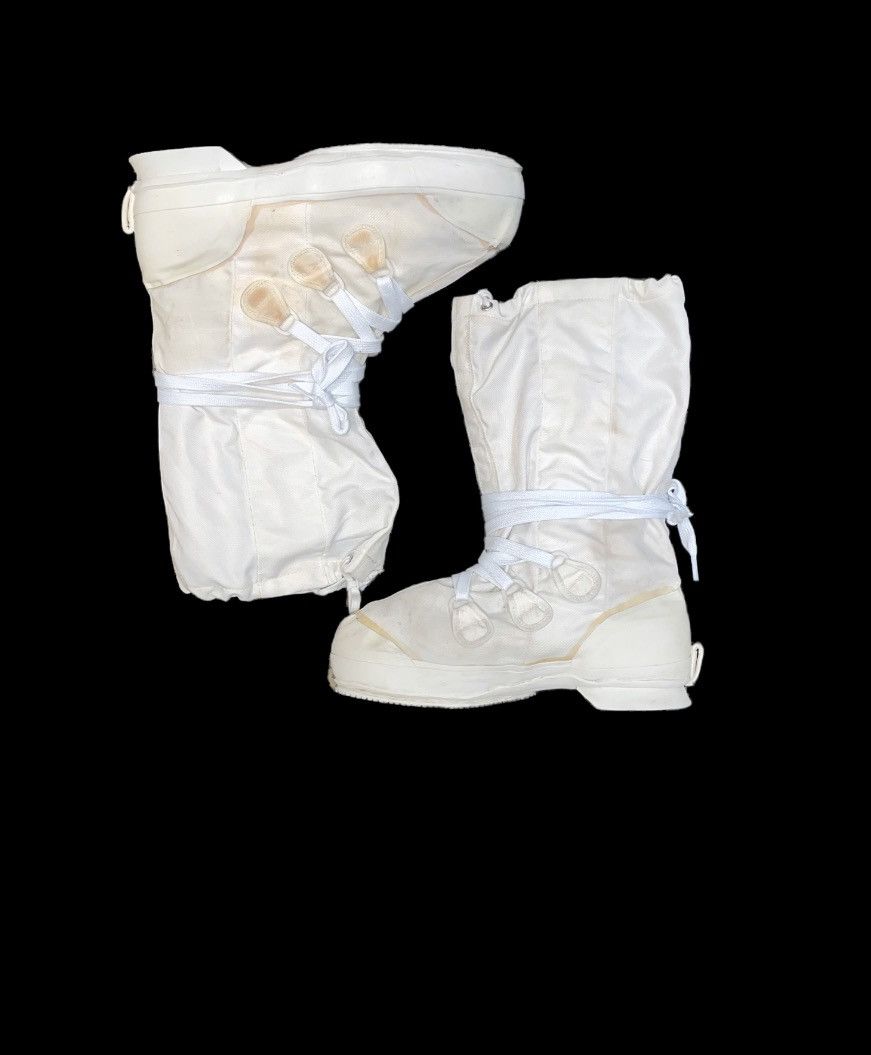 Pre-owned Military X Vintage 1980s Vintage Mukluks/ Bunny Boots In White