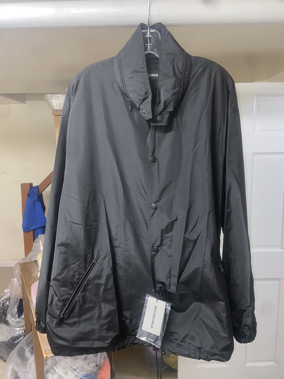 Oversized logo windbreaker sz 48