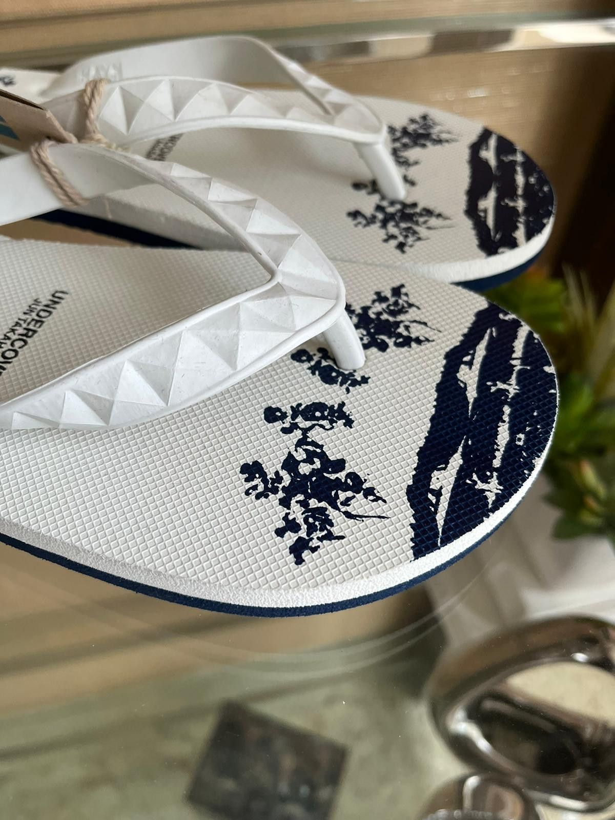 Undercover O1RSHD1 Undercover x Hayn UFO Print Flip Flops in White/Navy Size US 8 / EU 41 - 7 Thumbnail