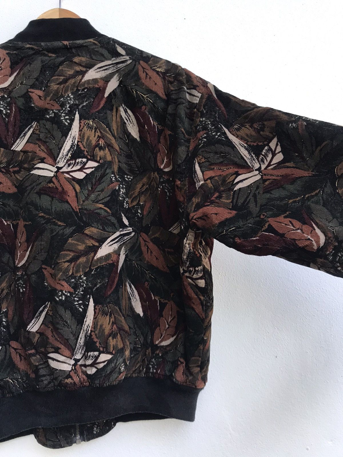 Art Comes First × Japanese Brand 🔥Japan Made Floral Oversize Bomber Style Like Corduroy Size US M / EU 48-50 / 2 - 19 Thumbnail