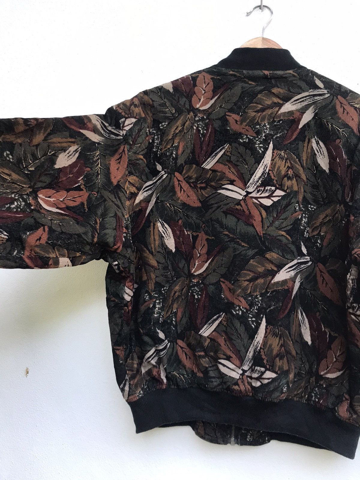 Art Comes First × Japanese Brand 🔥Japan Made Floral Oversize Bomber Style Like Corduroy Size US M / EU 48-50 / 2 - 18 Thumbnail