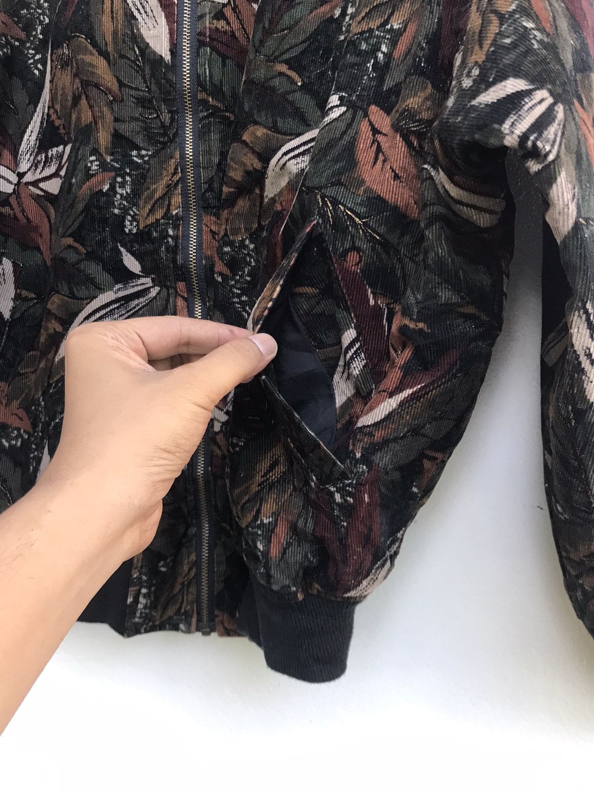 Art Comes First × Japanese Brand 🔥Japan Made Floral Oversize Bomber Style Like Corduroy Size US M / EU 48-50 / 2 - 13 Thumbnail