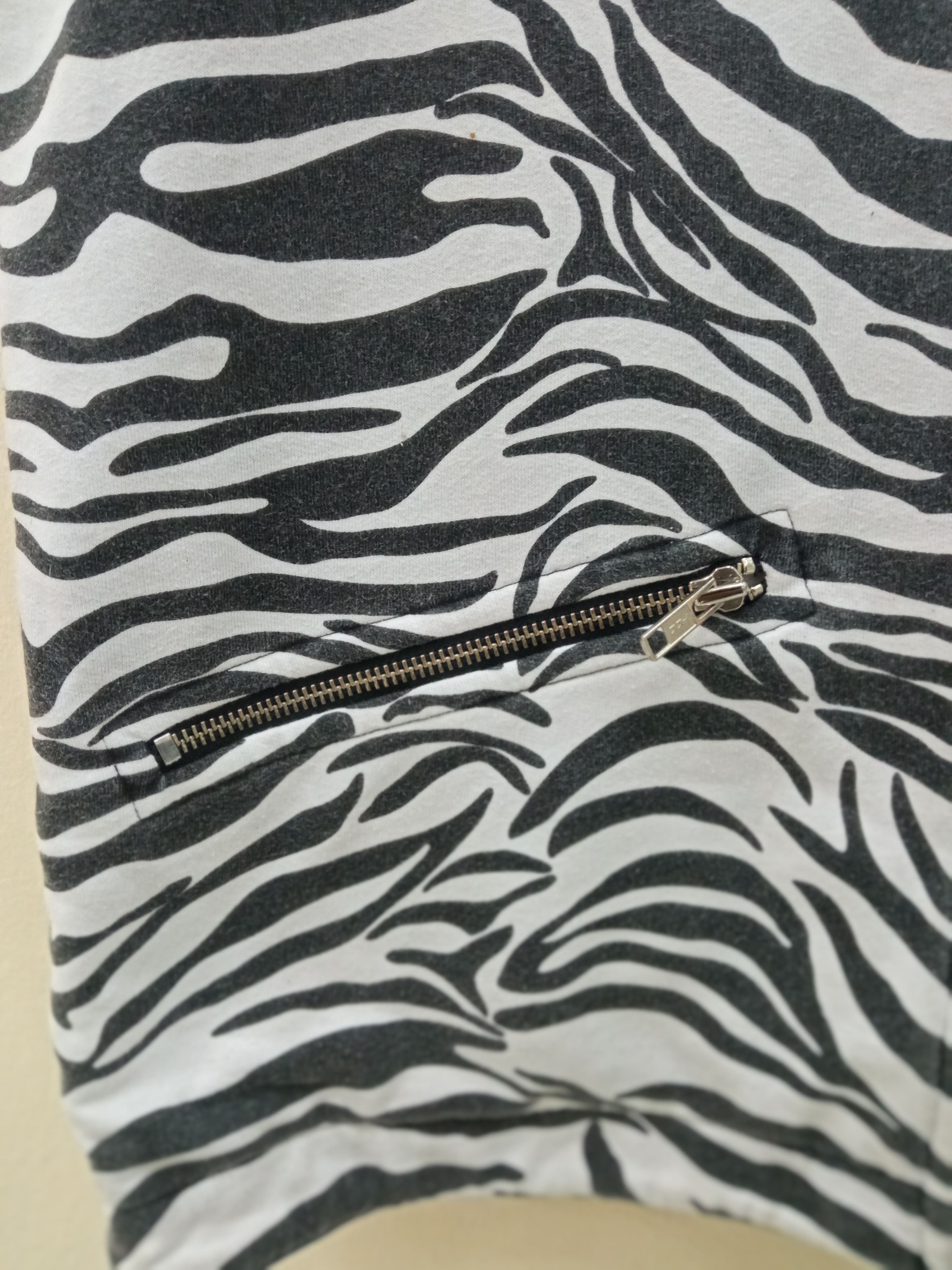 Japanese Brand Zebra Stripe Revesible Vest Size US L / EU 52-54 / 3 - 8 Thumbnail