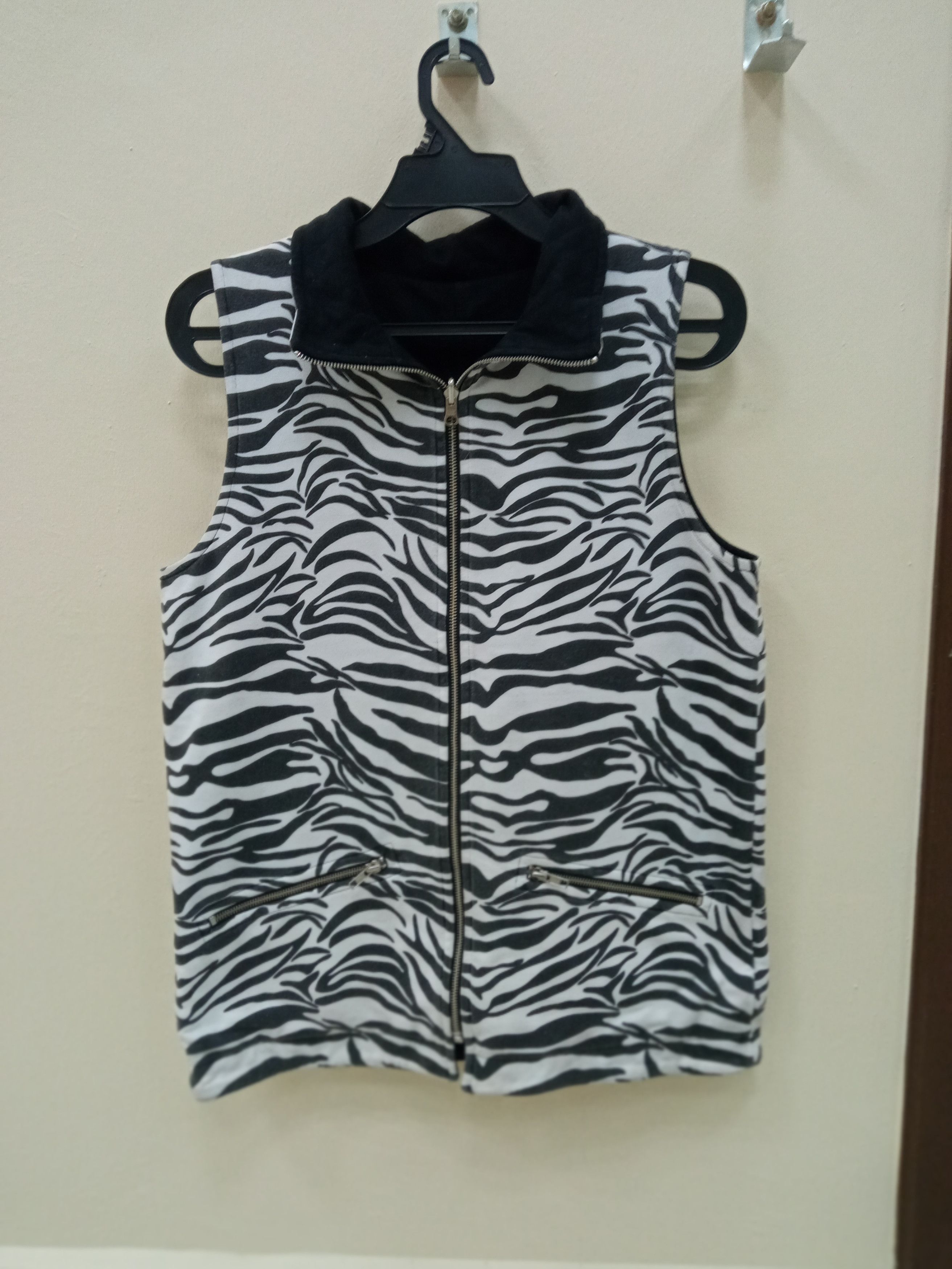 Japanese Brand Zebra Stripe Revesible Vest Size US L / EU 52-54 / 3 - 1 Thumbnail