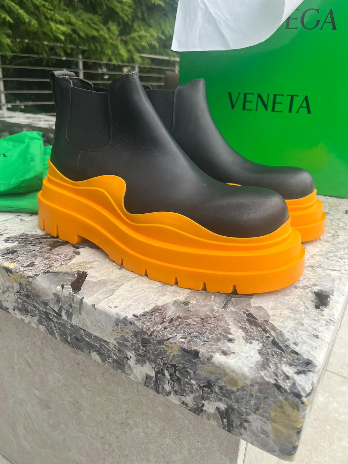 Bottega Veneta Low Top Tire Boots in Black / Tangerine Size US 10 / EU 43 - 14 Thumbnail