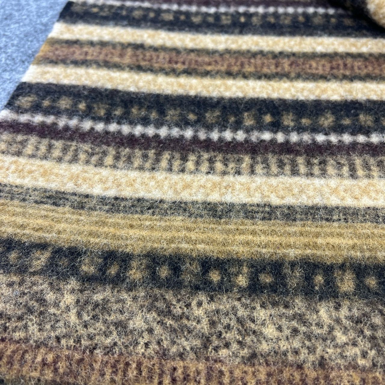Johnstons Of Elgin Tie Rack Scarf / Muffler / Neckwear T690 Size ONE SIZE - 7 Thumbnail
