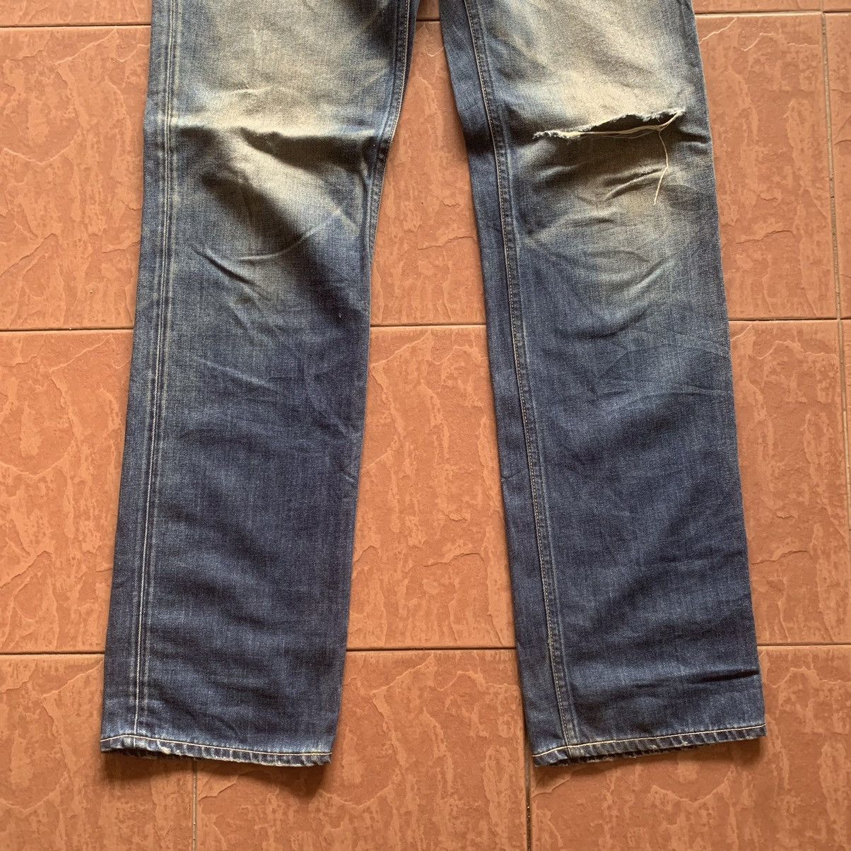 Levi's × Levi's Vintage Clothing LEVI’S 502 JEANS RIPPED 33x33 LEVIS DENIM TROUSERS PANTS Size US 33 - 3 Thumbnail