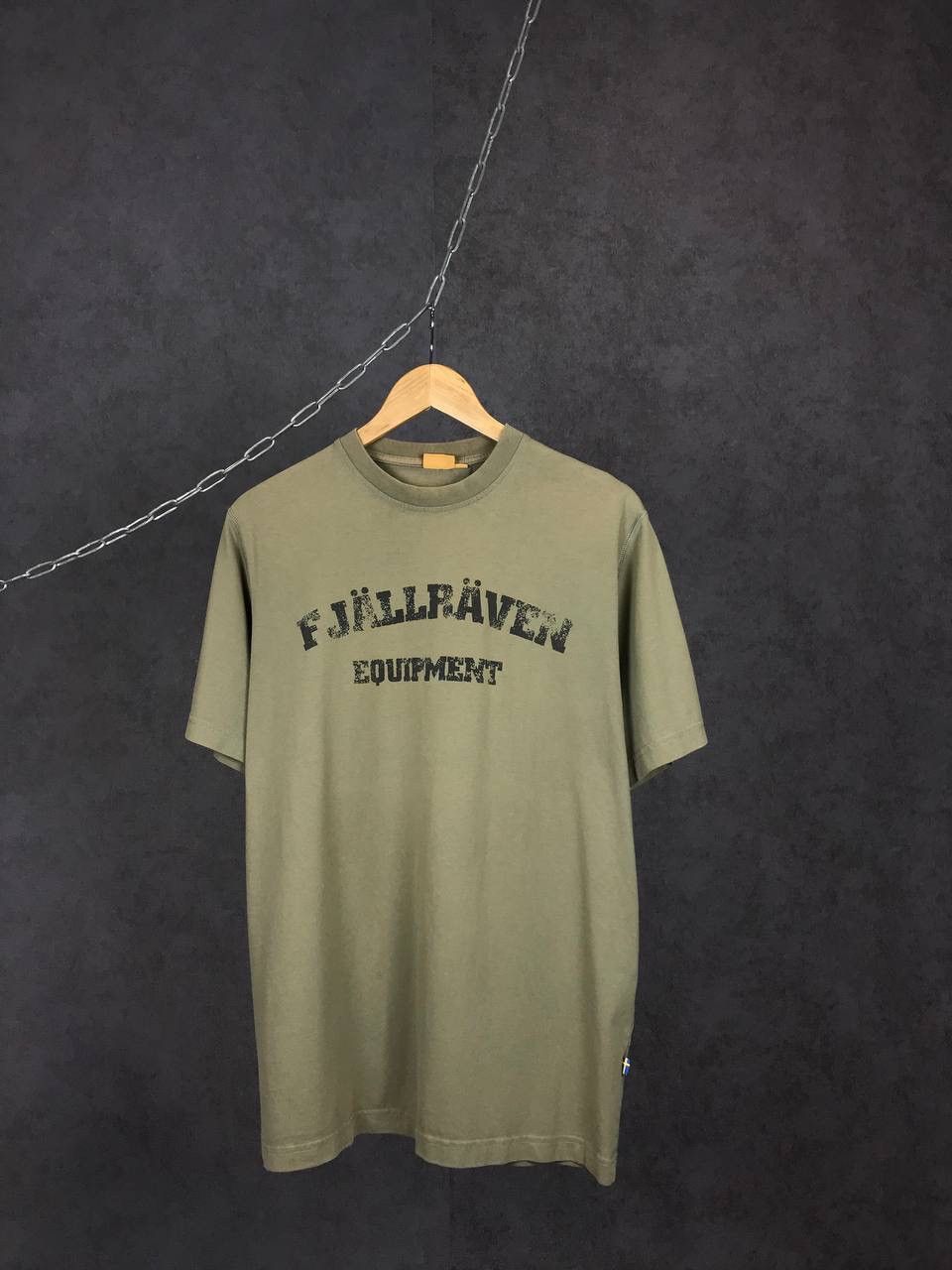 Fjallraven Fjallraven equipment outdoor vintage center logo tee Size US L / EU 52-54 / 3 - 1 Thumbnail