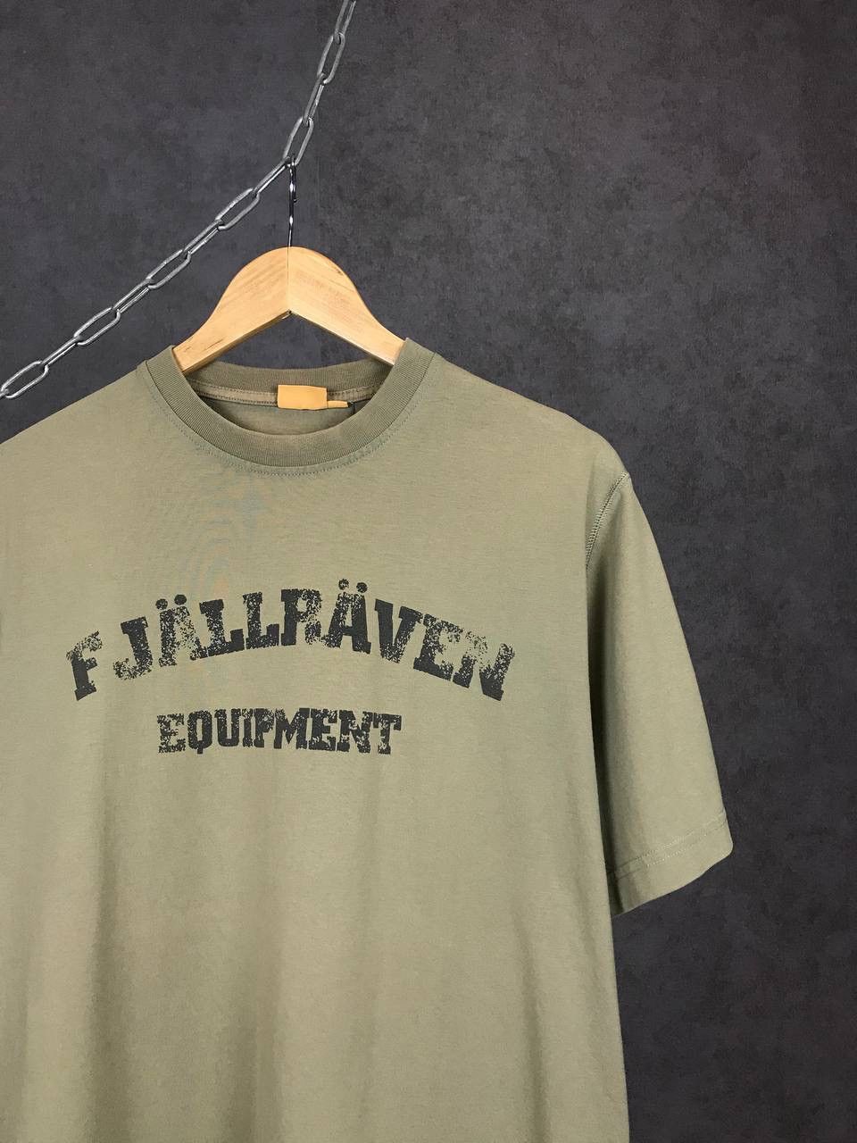 Fjallraven Fjallraven equipment outdoor vintage center logo tee Size US L / EU 52-54 / 3 - 2 Thumbnail