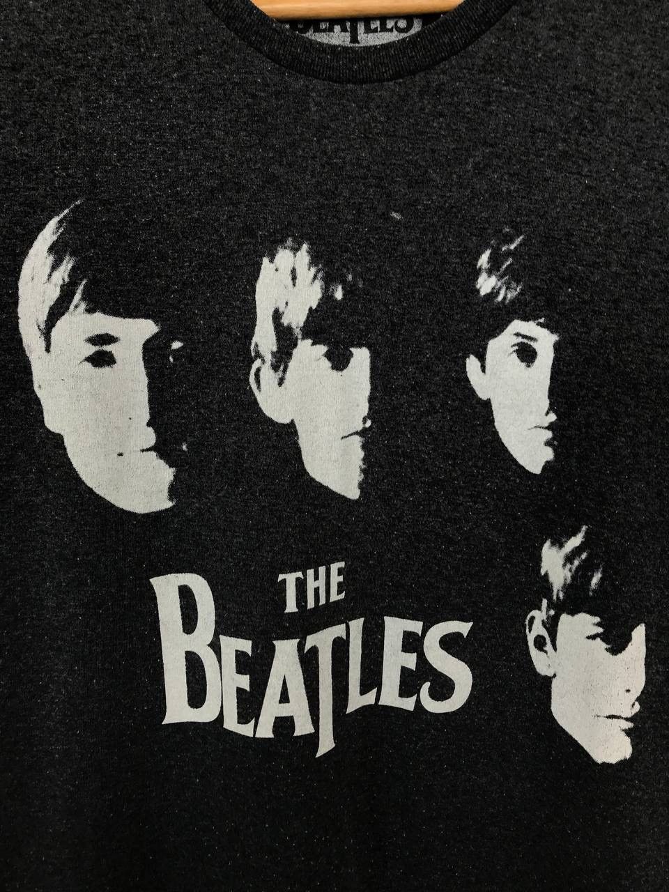 Band Tees The Beatles 2010 cult band tee Size US L / EU 52-54 / 3 - 3 Thumbnail