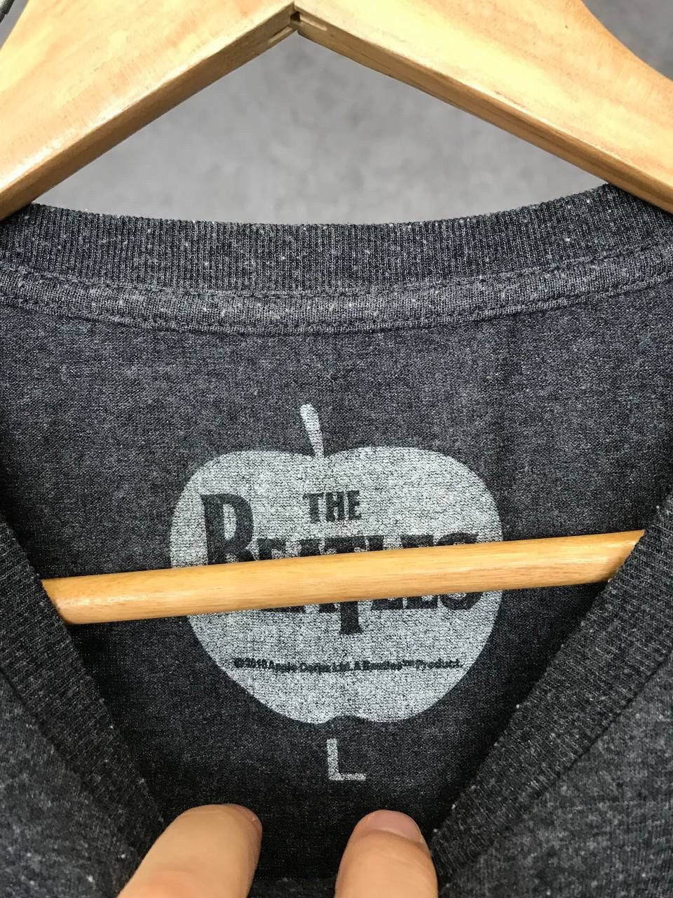 Band Tees The Beatles 2010 cult band tee Size US L / EU 52-54 / 3 - 4 Thumbnail
