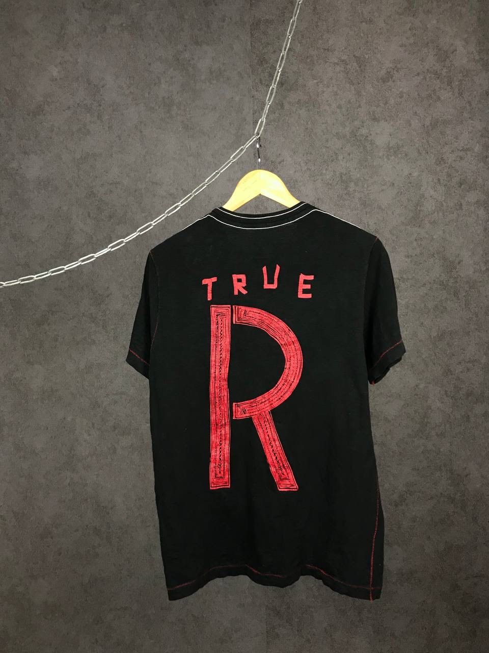 True Religion True Religion Japanese brand streetwear art overprinted tee Size US M / EU 48-50 / 2 - 2 Thumbnail