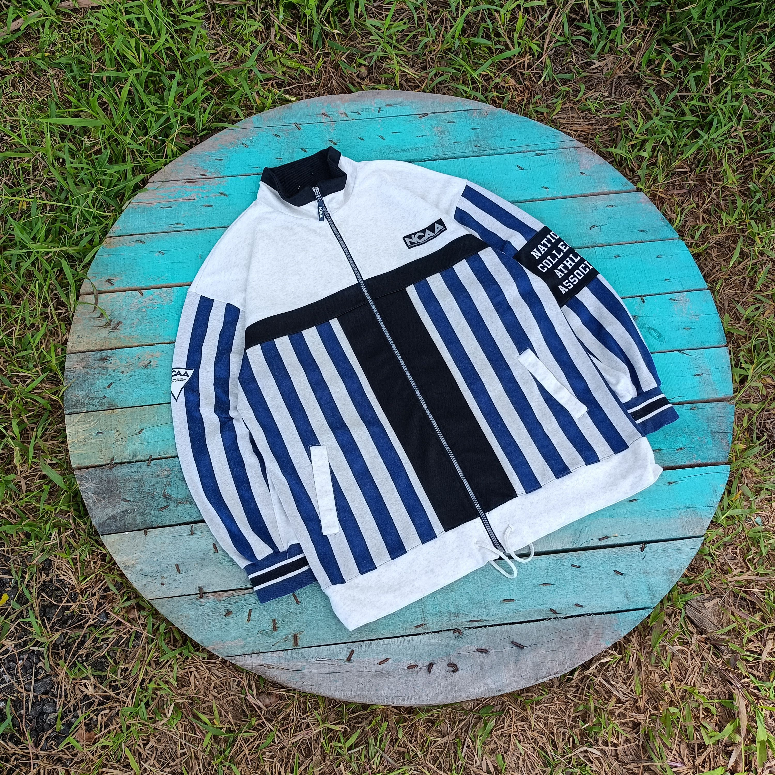 NCAA × Vintage Vintage NCAA Sweater Blue Stripes Size US L / EU 52-54 / 3 - 3 Thumbnail