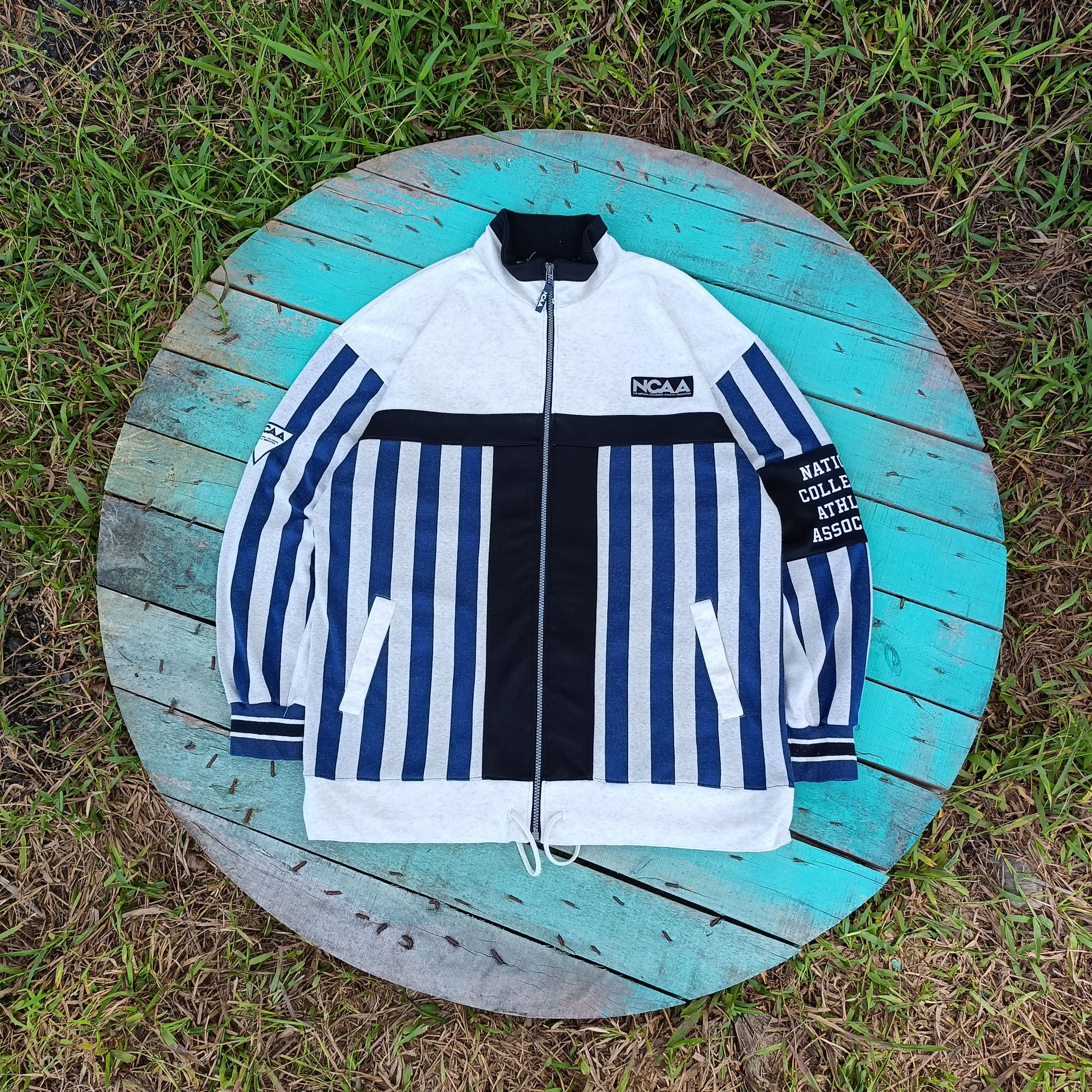 NCAA × Vintage Vintage NCAA Sweater Blue Stripes Size US L / EU 52-54 / 3 - 1 Thumbnail