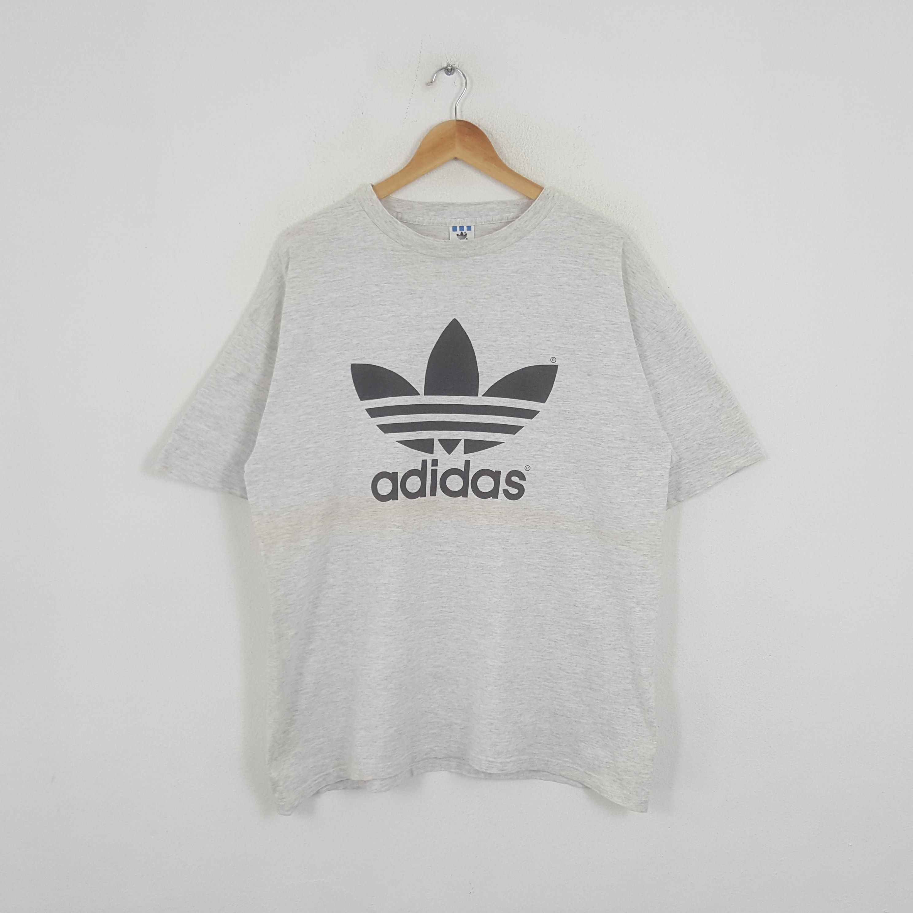 Vintage Adidas Original Logo American Streetwear Tshirt