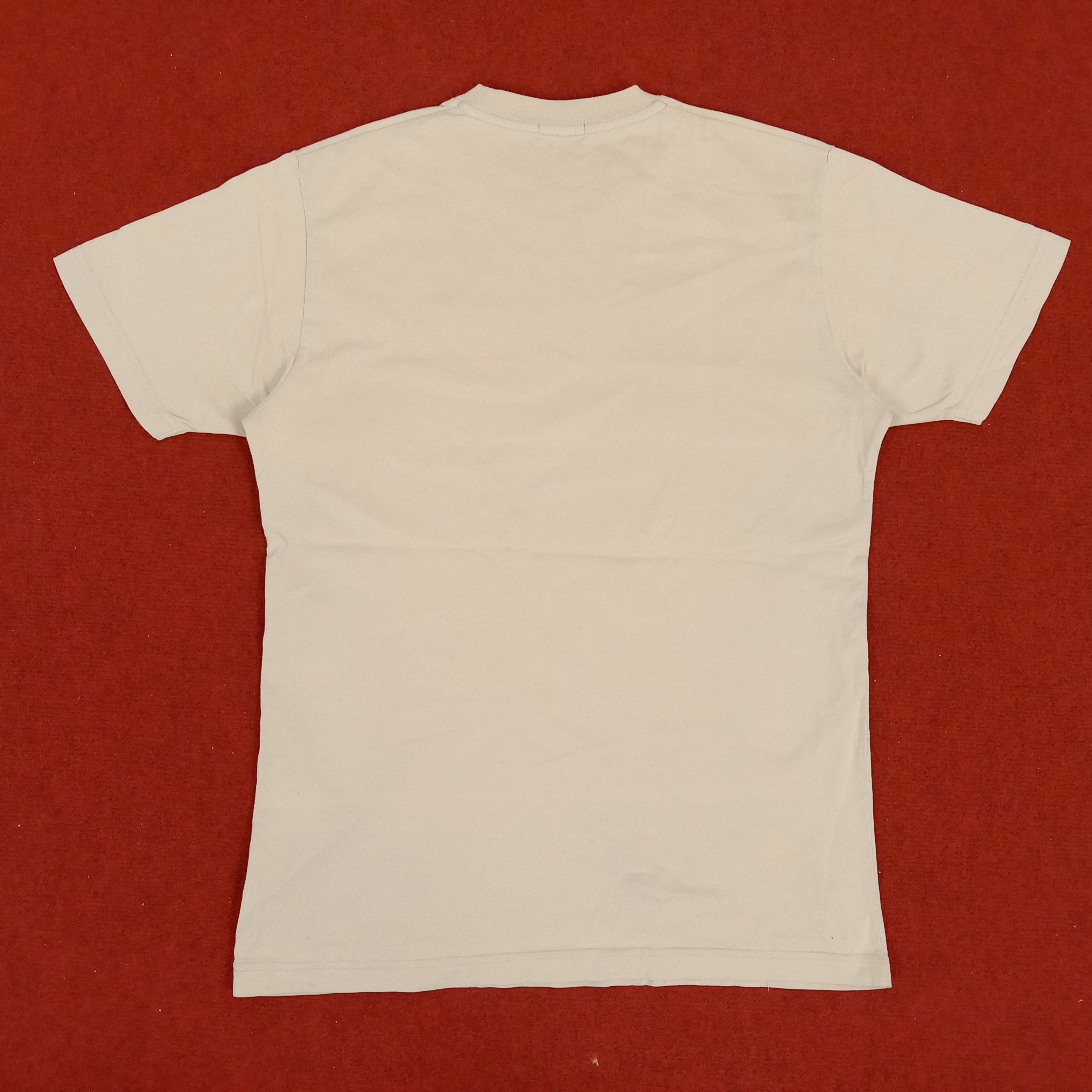 Barbara Kruger × Japanese Brand × Vintage Barbara Kruger Japanese Brand Center Design Style Tshirt Size US M / EU 48-50 / 2 - 3 Thumbnail