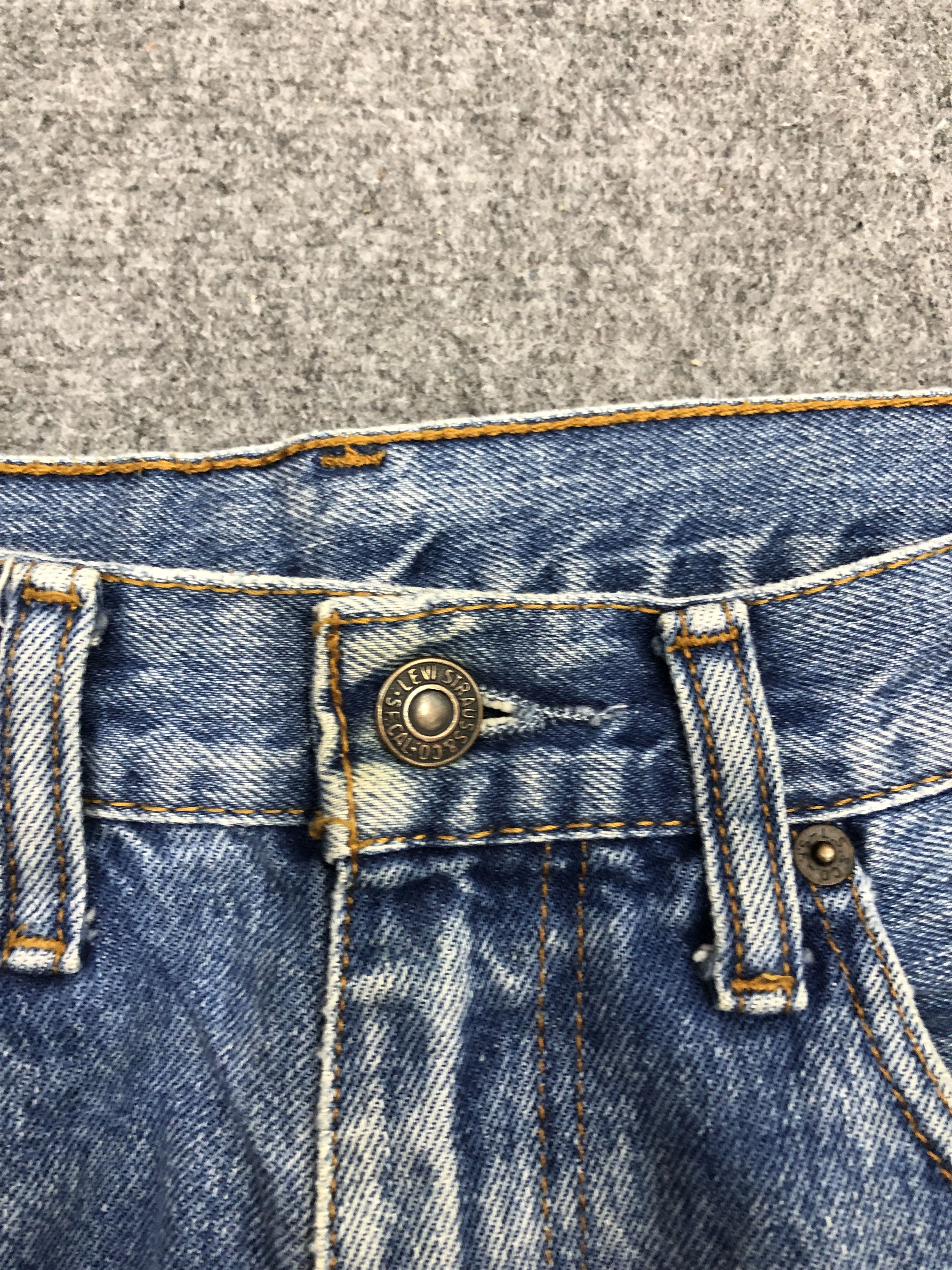Levi's × Vintage Vintage Levis 504 Faded Blue Jeans Size US 34 / EU 50 - 10 Thumbnail