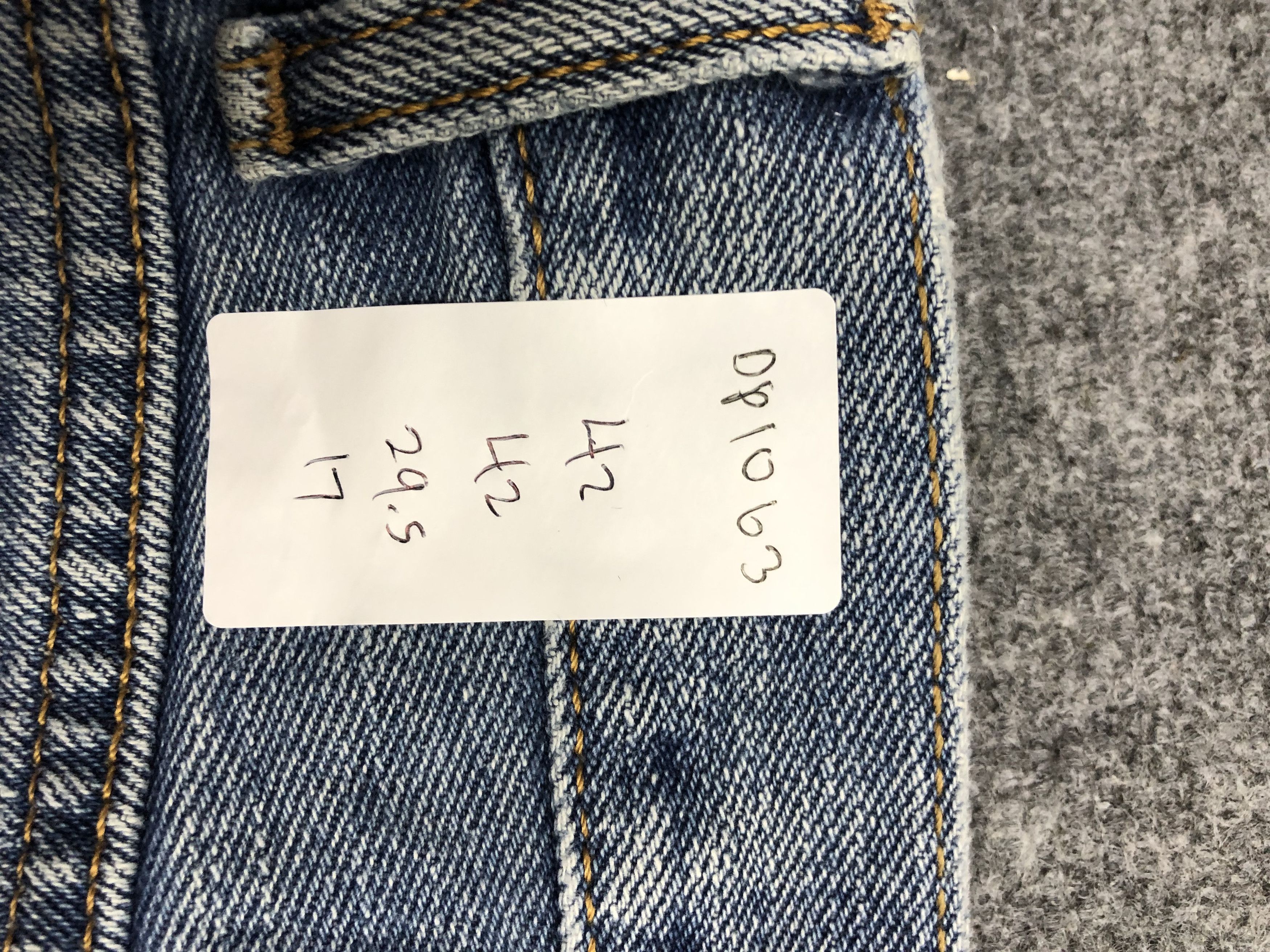 Levi's Vintage Levis 560 Faded Blue Jeans DP1063 Size US 42 / EU 58 - 15 Thumbnail