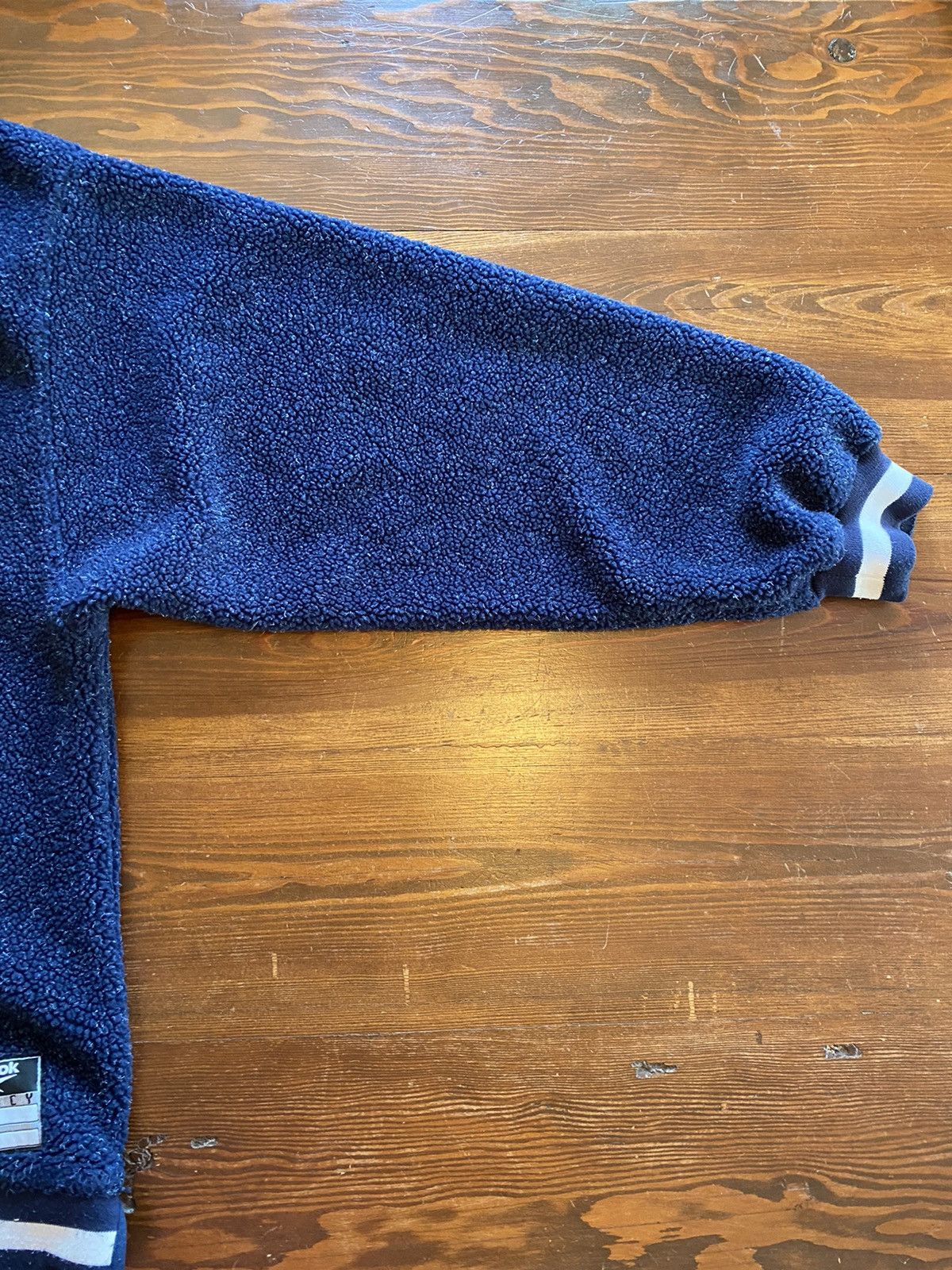 NCAA Vintage 90’s UCONN Reebok Deep Pile Fleece Sweatshirt Size US XXL / EU 58 / 5 - 8 Thumbnail
