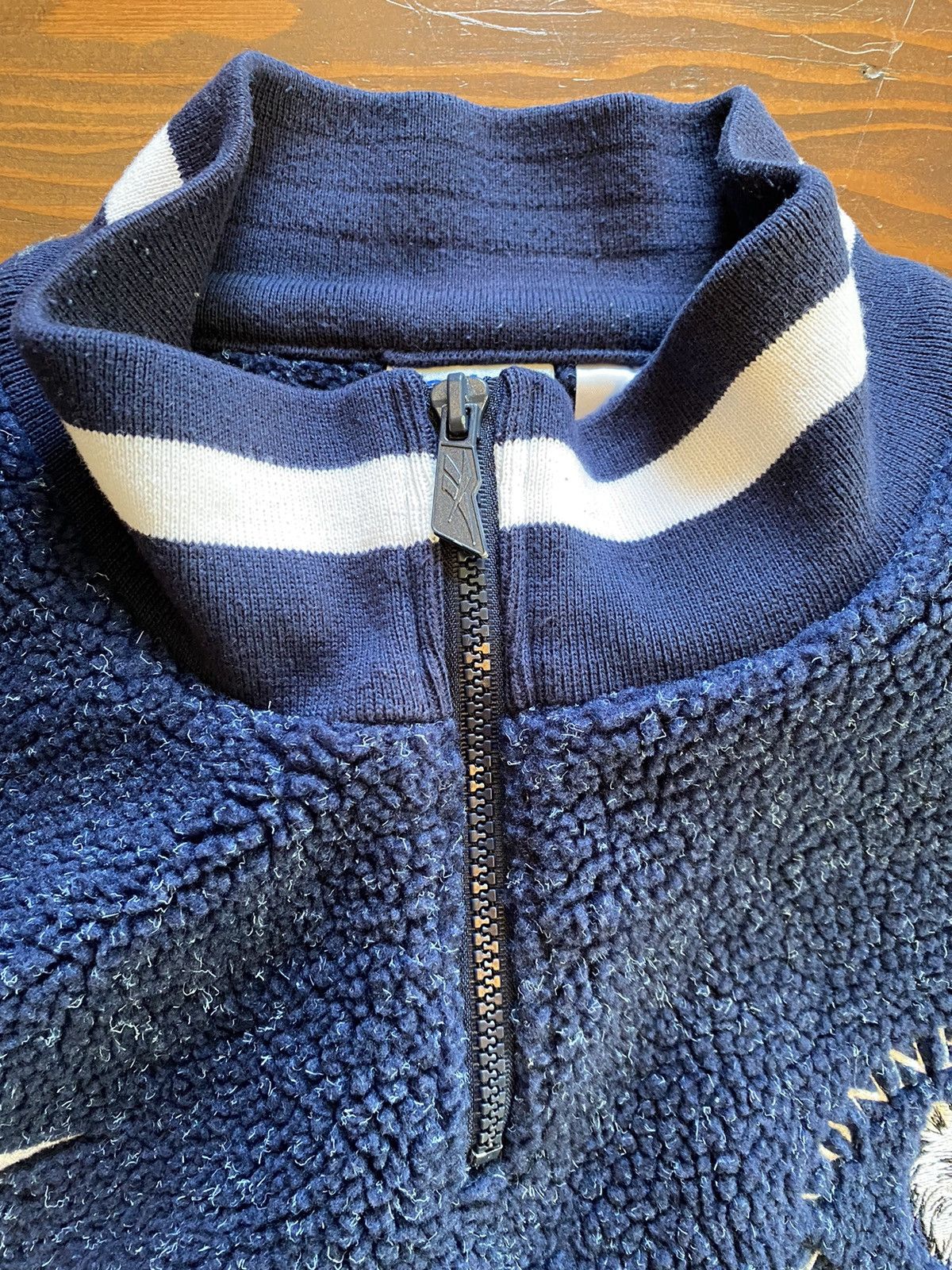 NCAA Vintage 90’s UCONN Reebok Deep Pile Fleece Sweatshirt Size US XXL / EU 58 / 5 - 10 Thumbnail
