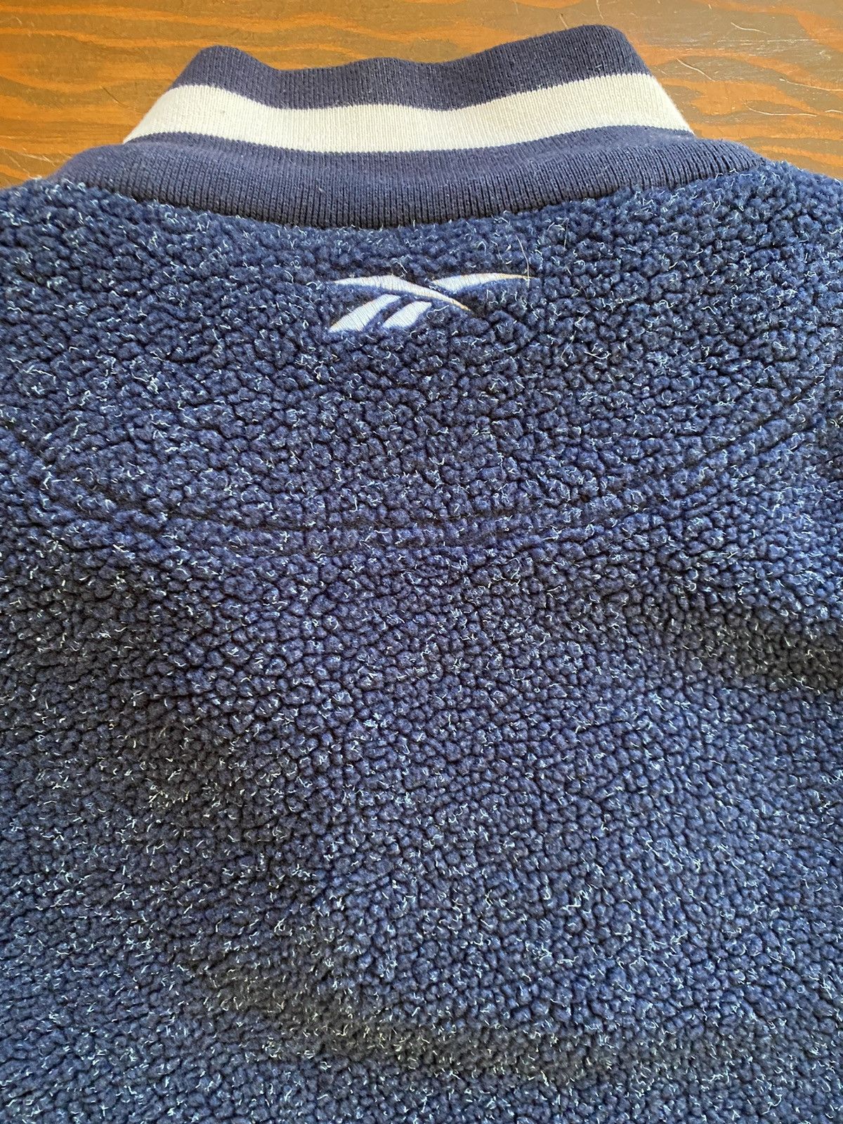 NCAA Vintage 90’s UCONN Reebok Deep Pile Fleece Sweatshirt Size US XXL / EU 58 / 5 - 12 Thumbnail