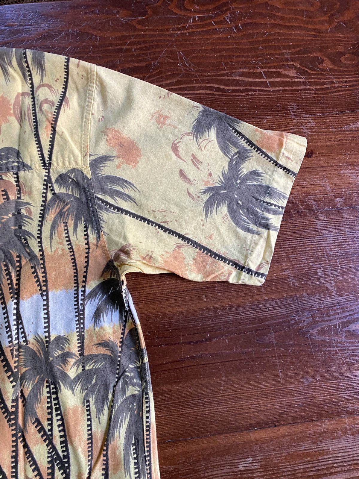 Vintage Vintage 90’s No Boundaries Hawaiian Style Button Up Size US M / EU 48-50 / 2 - 13 Thumbnail