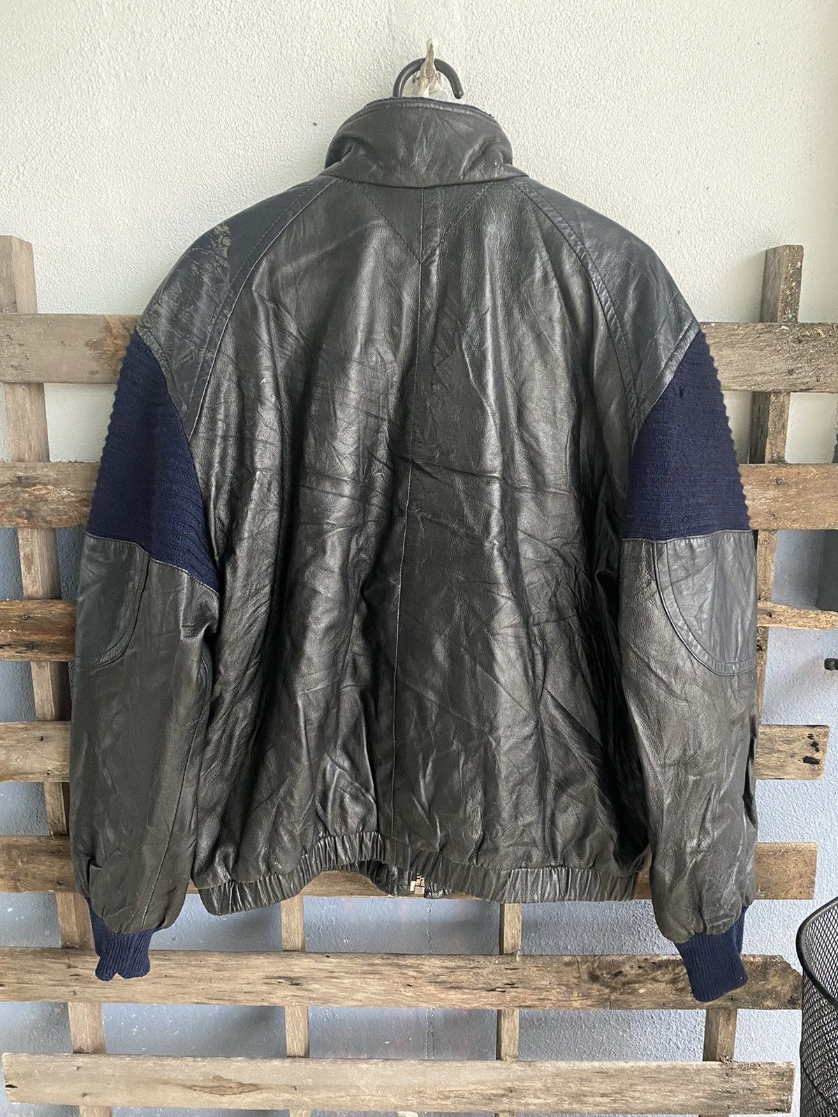 Iceberg Vintage 90s Iceberg X Batman Leather Jacket Size US XL / EU 56 / 4 - 6 Thumbnail