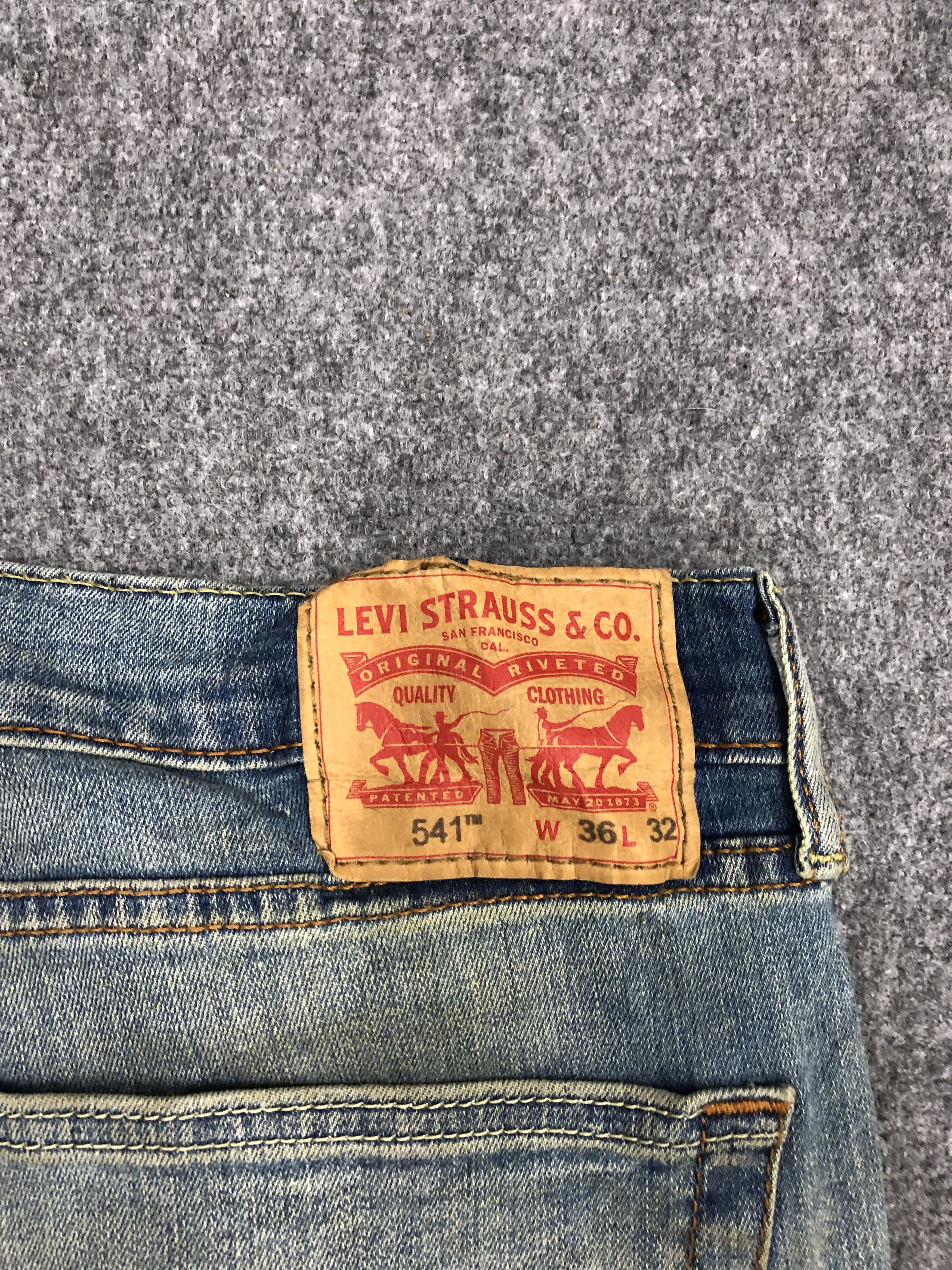Levi's Vintage Levis 541 Faded Blue Jeans DP1081 Size US 38 / EU 54 - 5 Thumbnail