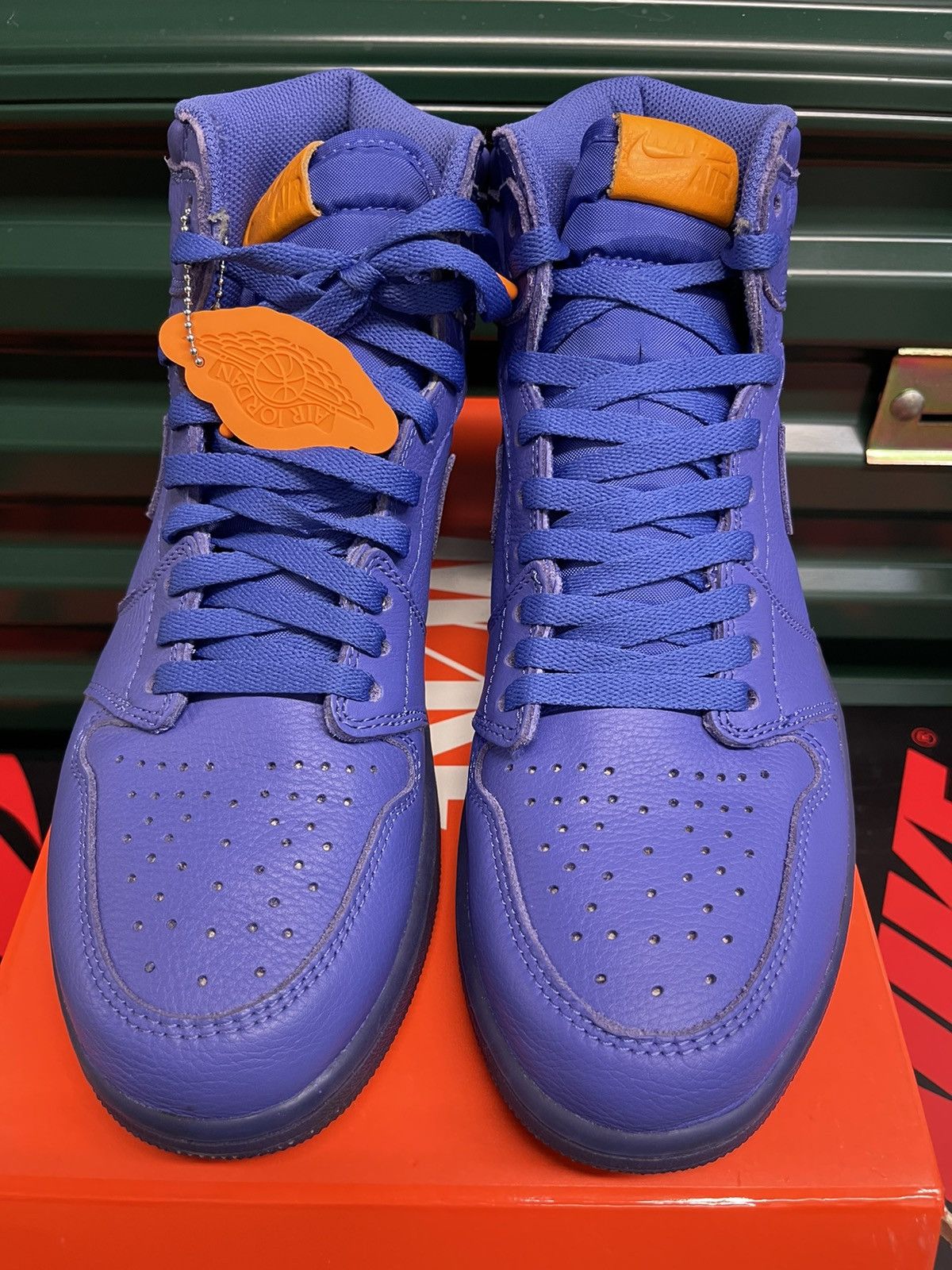 Air Jordan 1 Retro High OG Gatorade Purple Size 9.5