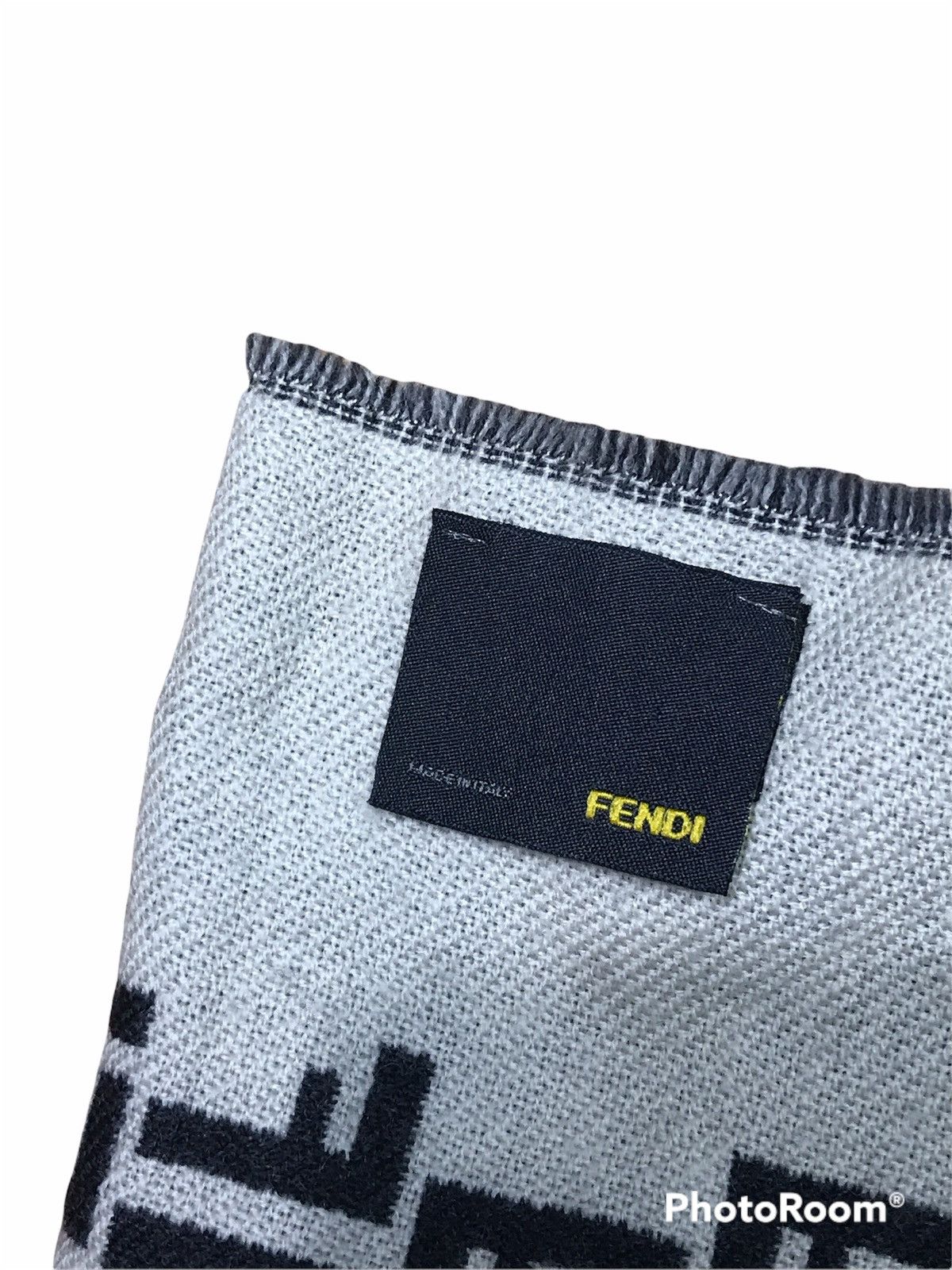 Fendi × Other AUTHENTIC FENDI SCARFS Size ONE SIZE - 5 Thumbnail