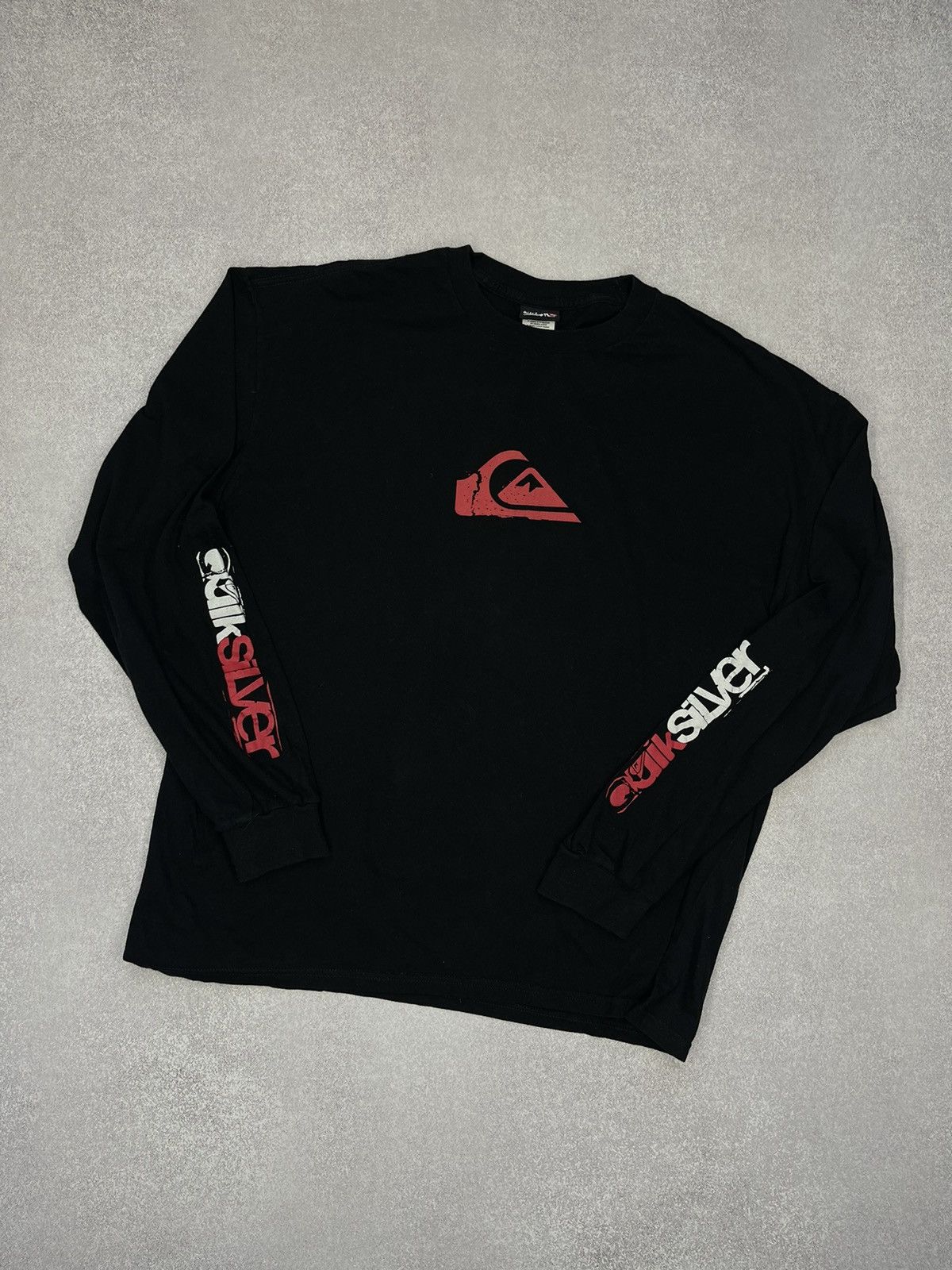 Vintage Quiksilver Black Longsleeve Center Logo Surf Style