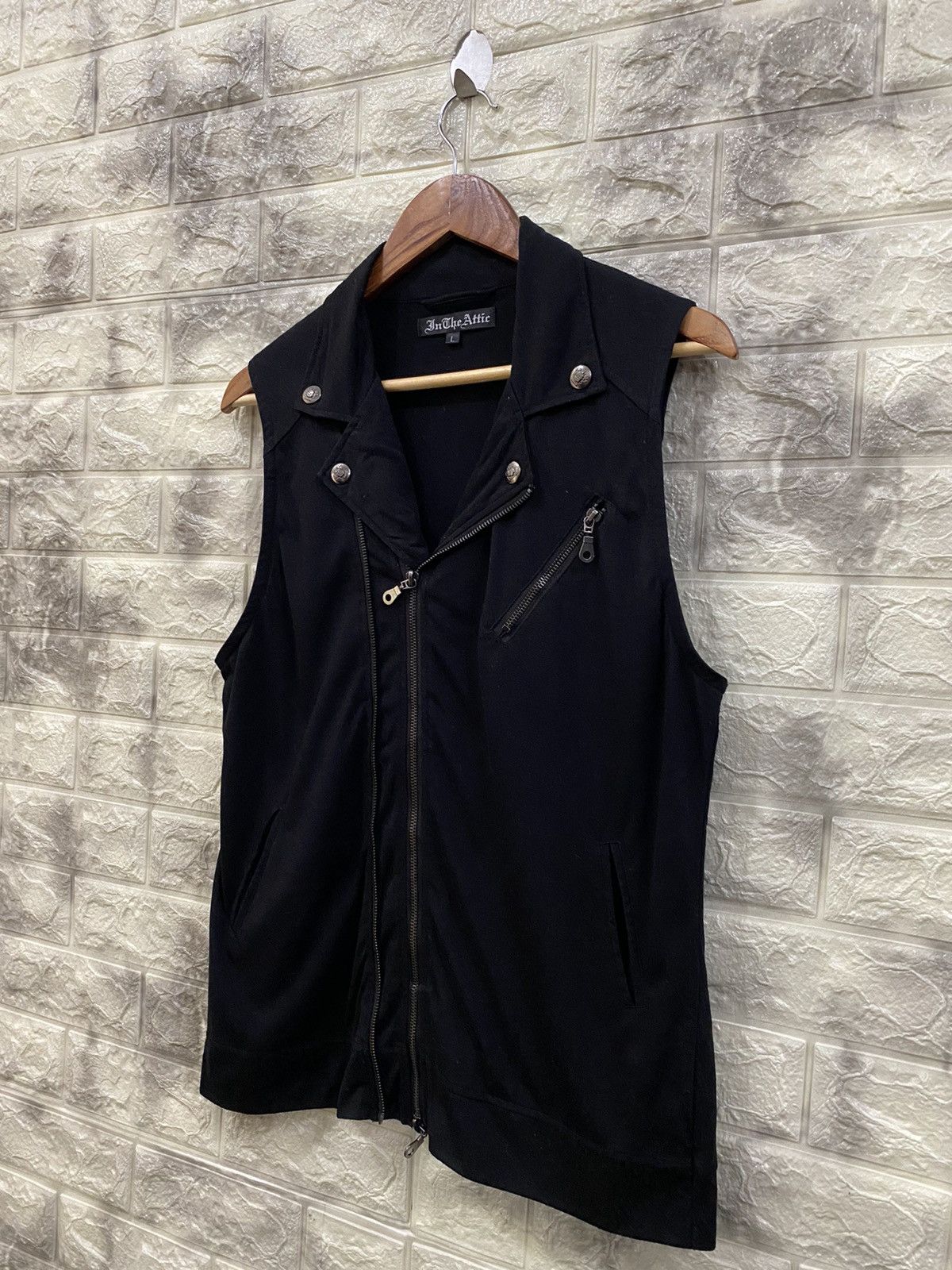 In The Attic In the attic punk vest style Size US L / EU 52-54 / 3 - 4 Thumbnail