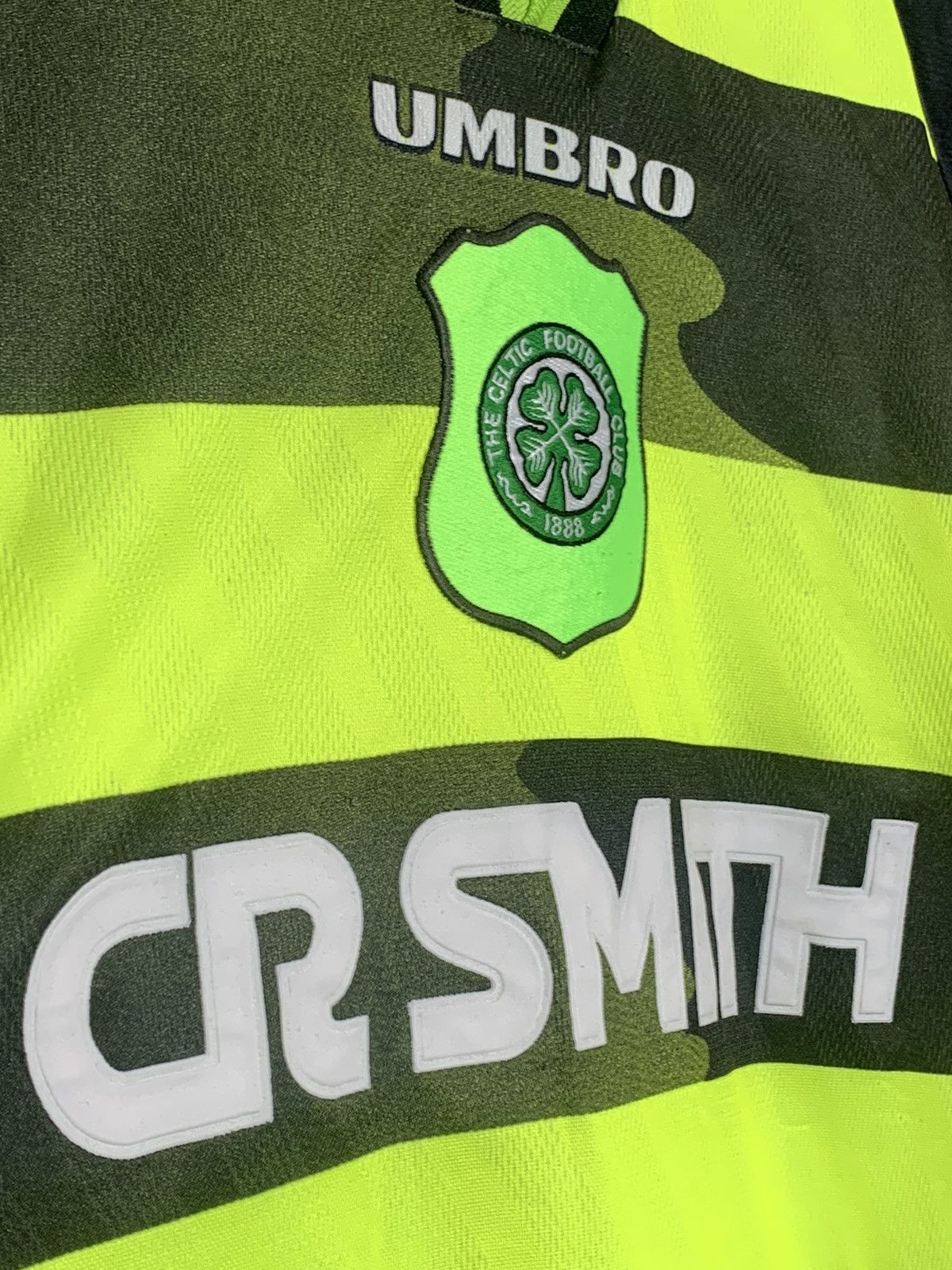 Umbro × Vintage Celtic Umbro Vintage 1996/97 Away Y2k Football Shirt Size US L / EU 52-54 / 3 - 4 Thumbnail