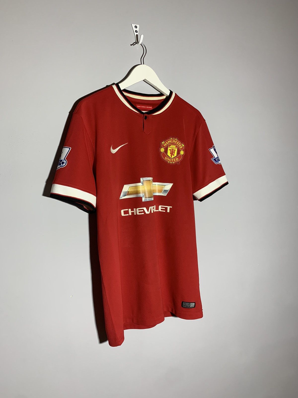 Nike #8 Juan Mata Manchester United 2014/15 Football Shirt Size US M / EU 48-50 / 2 - 4 Thumbnail