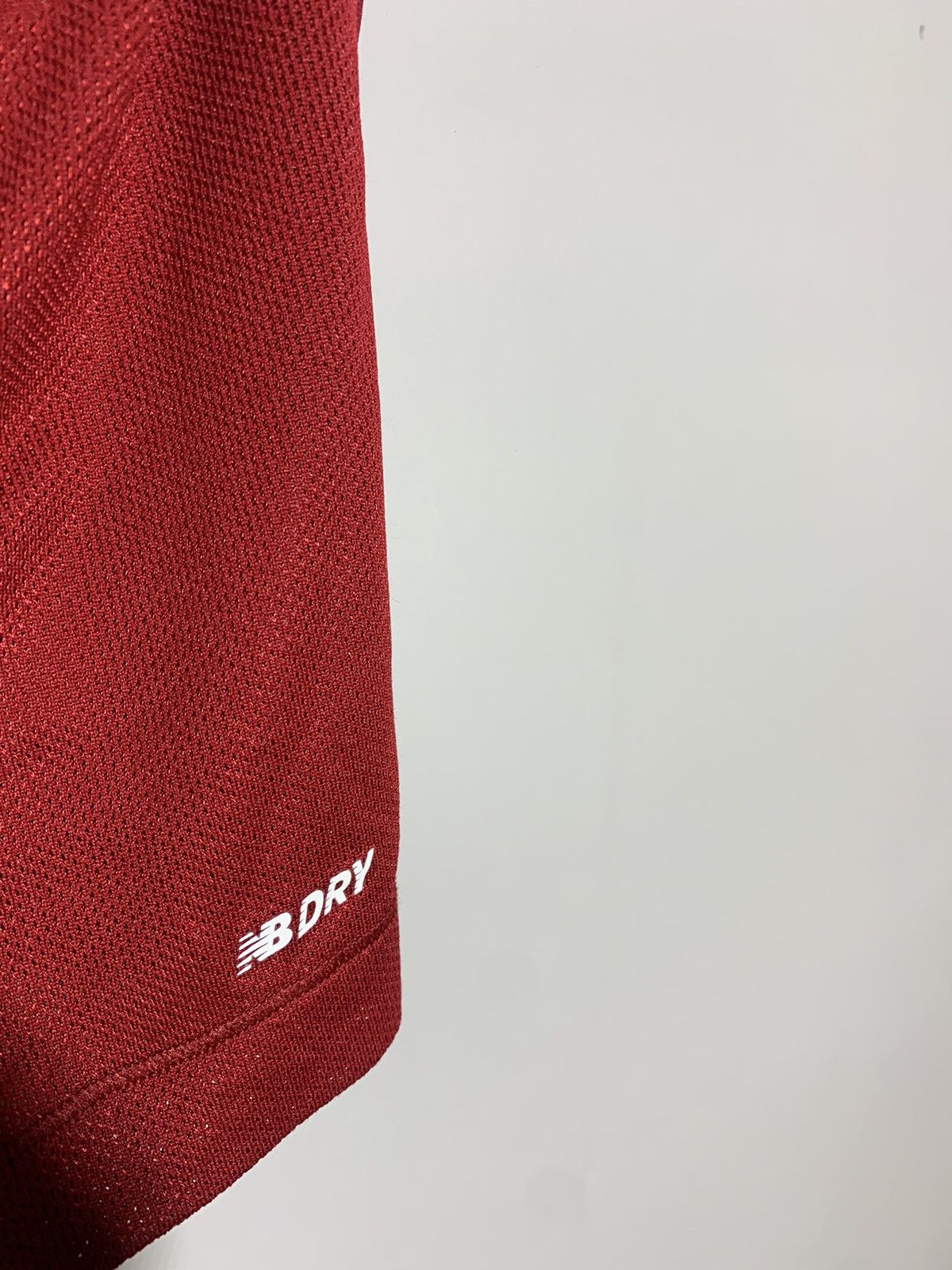 New Balance Liverpool New Balance 2019/20 Y2k Streetwear Football Shirt Size US M / EU 48-50 / 2 - 13 Thumbnail